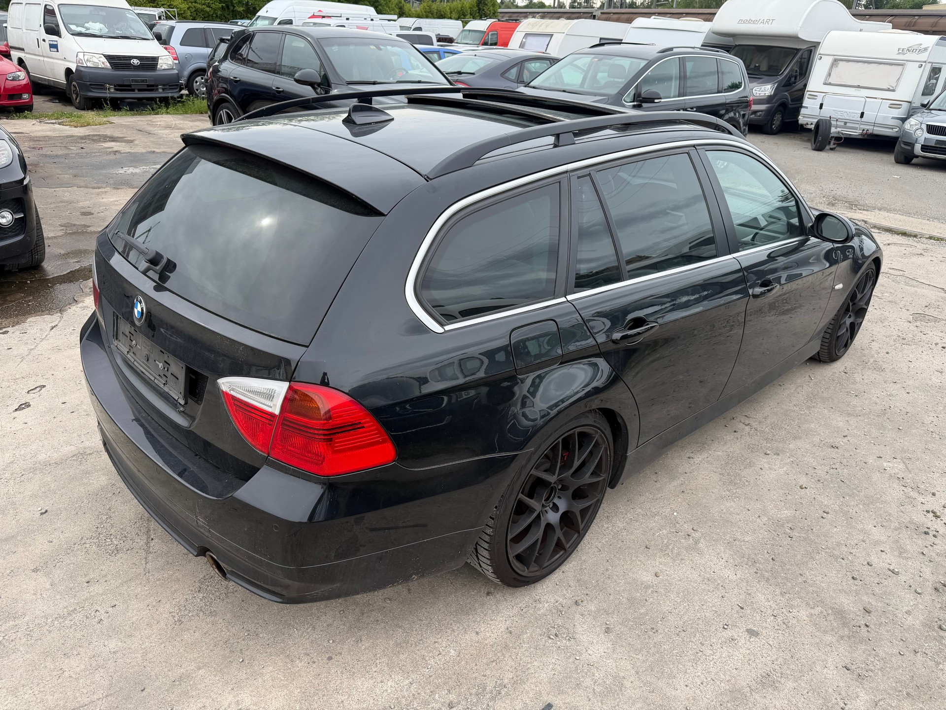 BMW 335i Touring-image-3