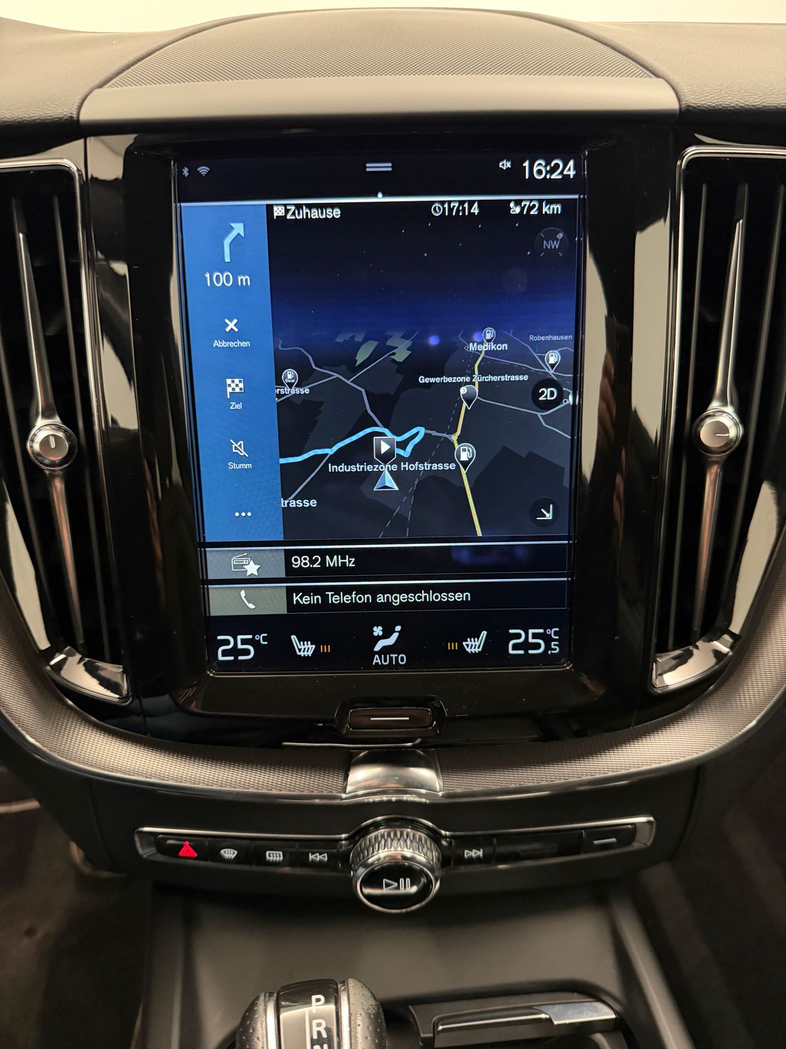 VOLVO XC60 D5 AWD R-Design Geartronic-image-18