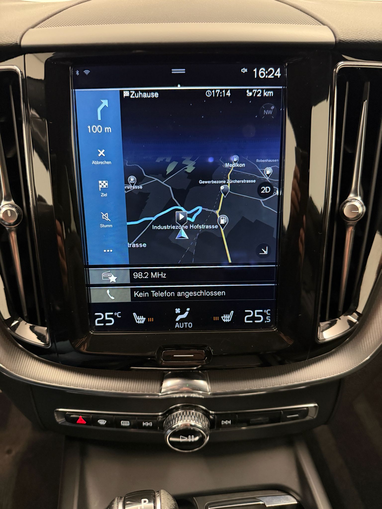 VOLVO XC60 D5 AWD R-Design Geartronic-image-19