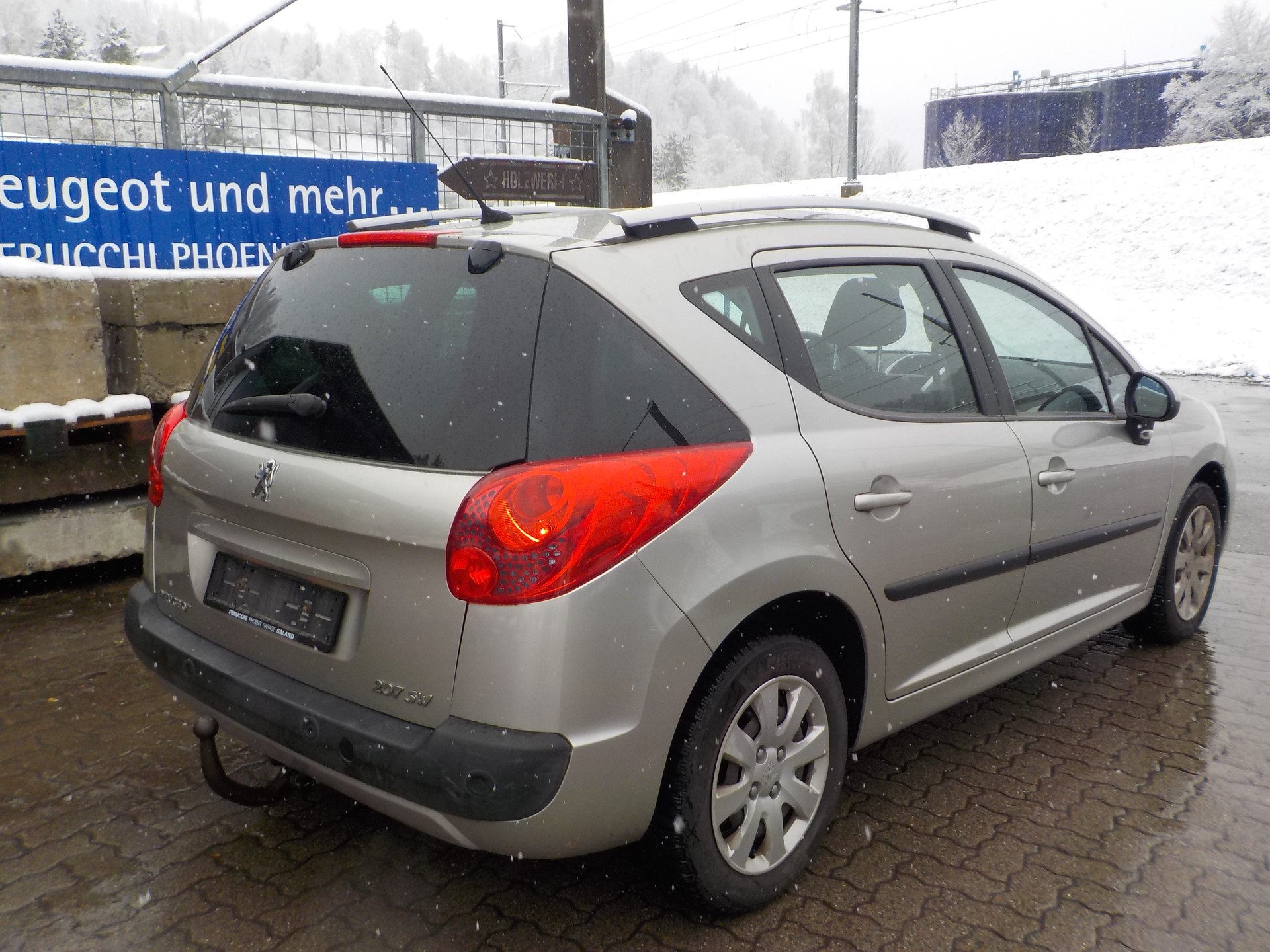 PEUGEOT 207 SW 1.6 16V Sport Automatic-image-3