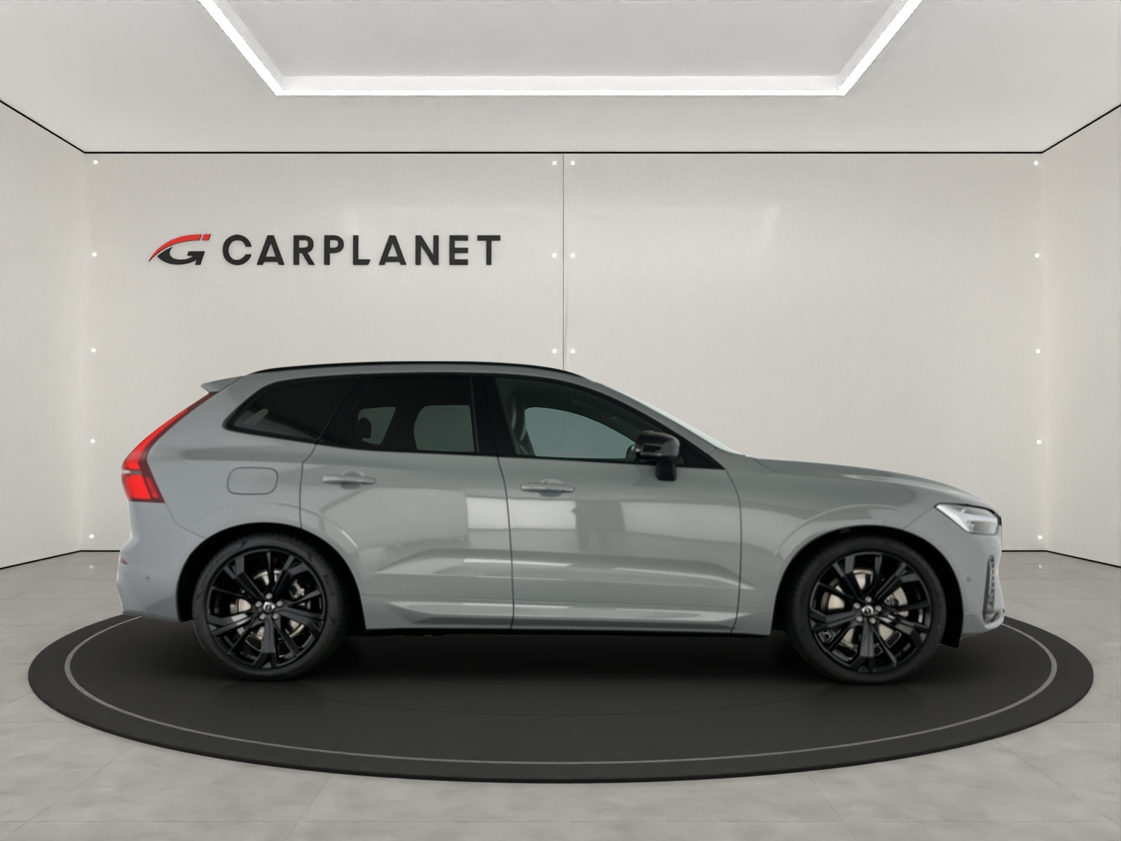 VOLVO XC60 2.0 B5 MH Black Edition AWD-image-3