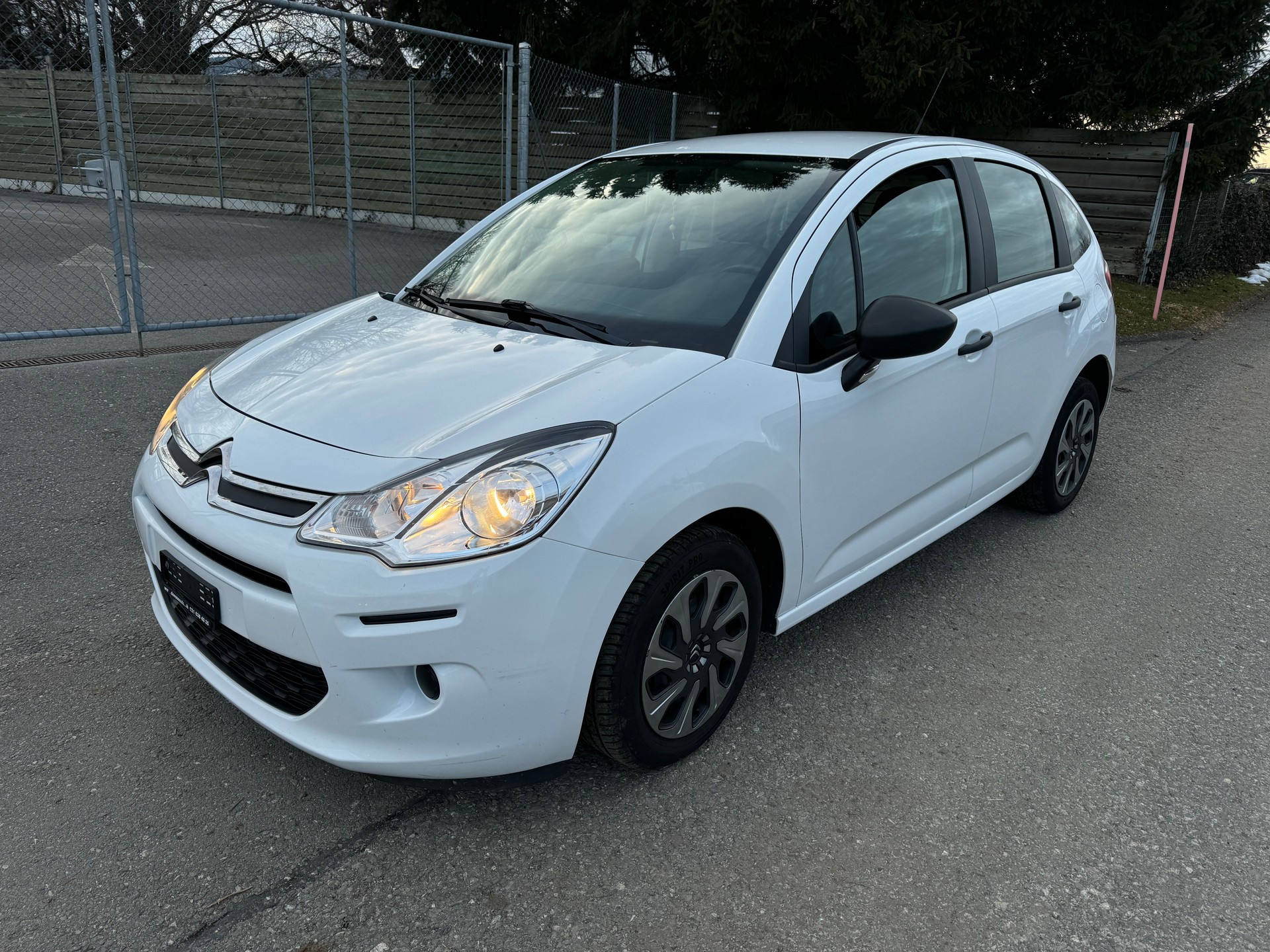 CITROEN C3 1.0i Attraction-image-0