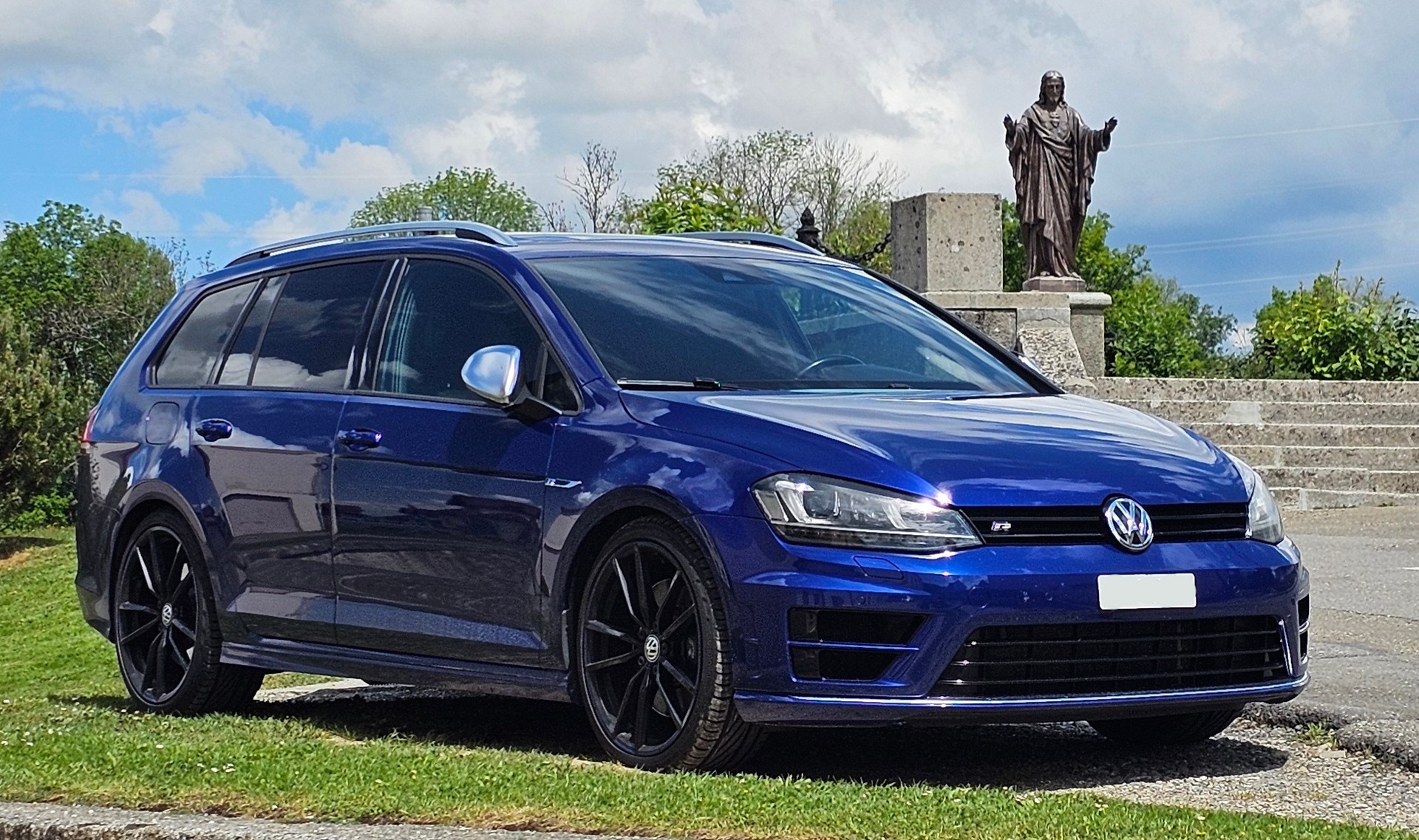 VW 2.0 TSI R DSG 4motion-image-0