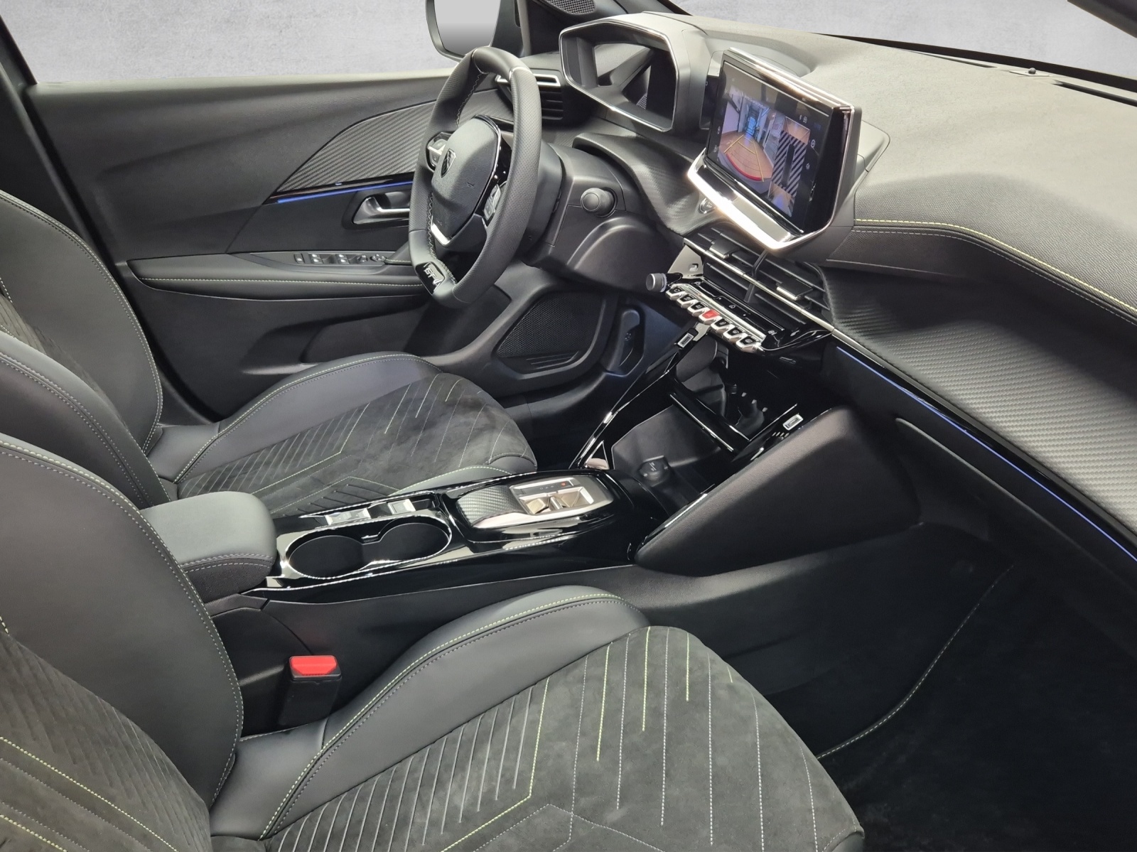 PEUGEOT 208 1.2 Hybrid 145 GT-image-13