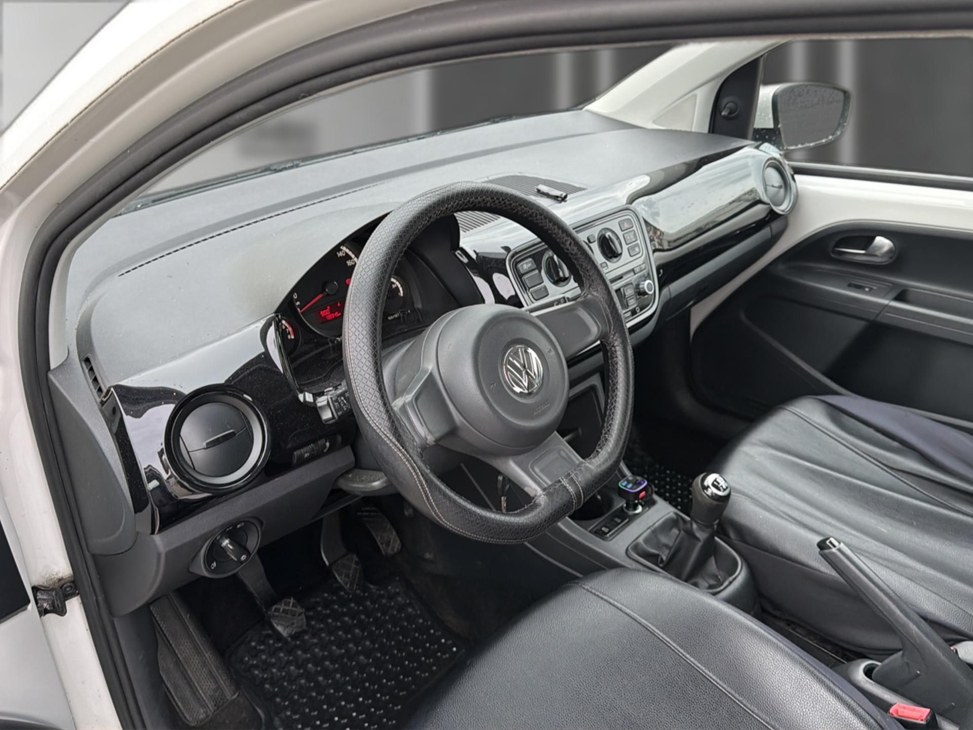 VW Up 1.0 BMT move up-image-8