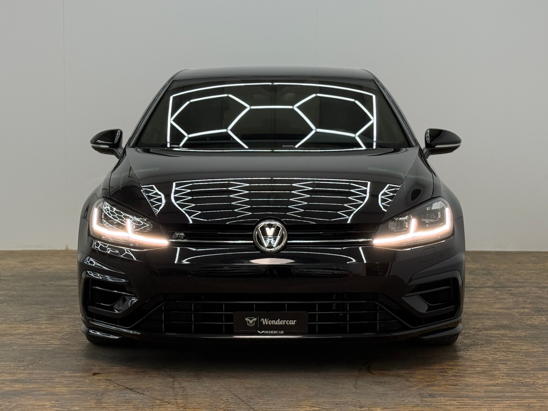 VW Golf 2.0 TSI R 4Motion DSG-image-3