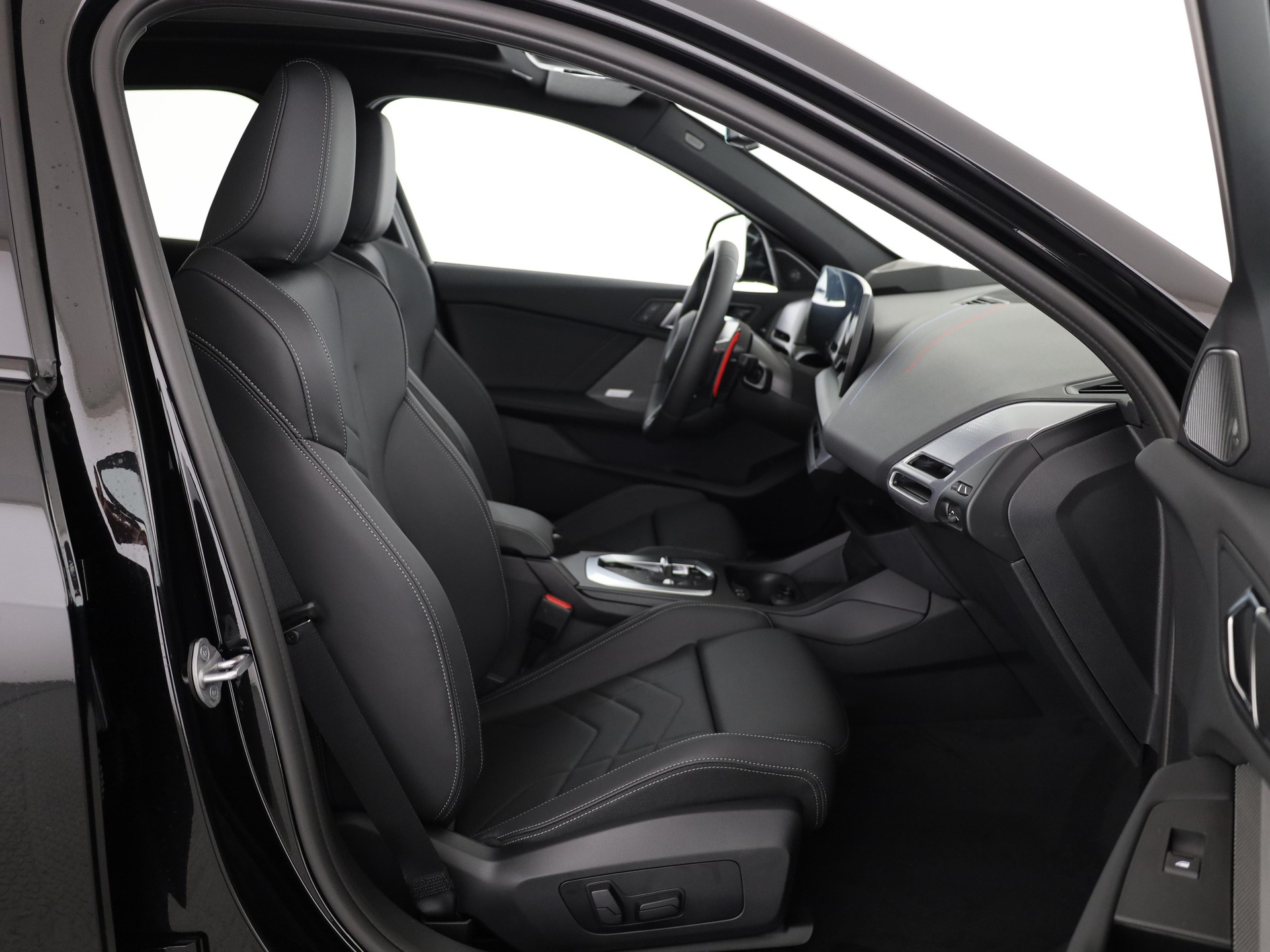 BMW M135i xDrive-image-16