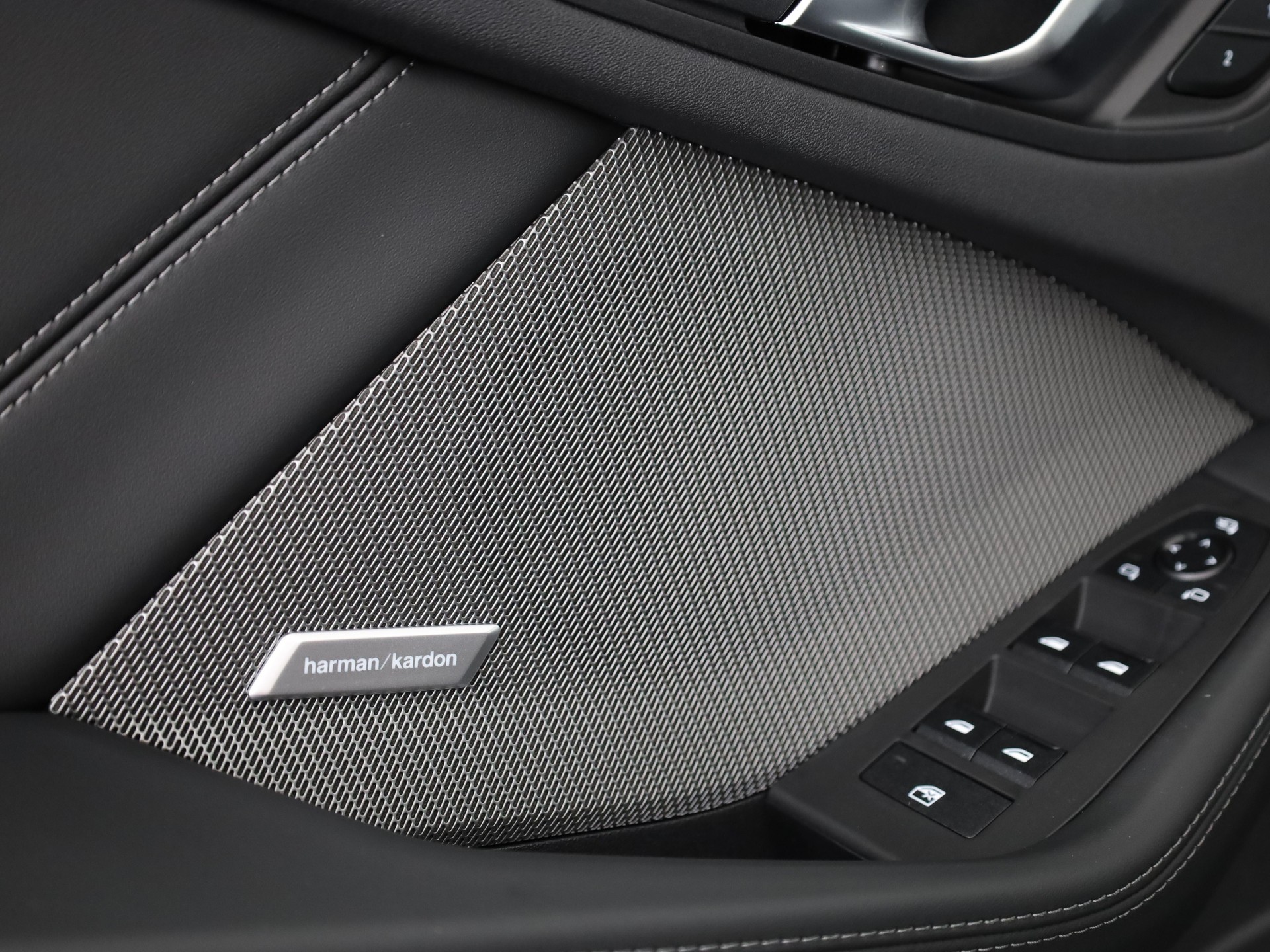 BMW M135i xDrive-image-9