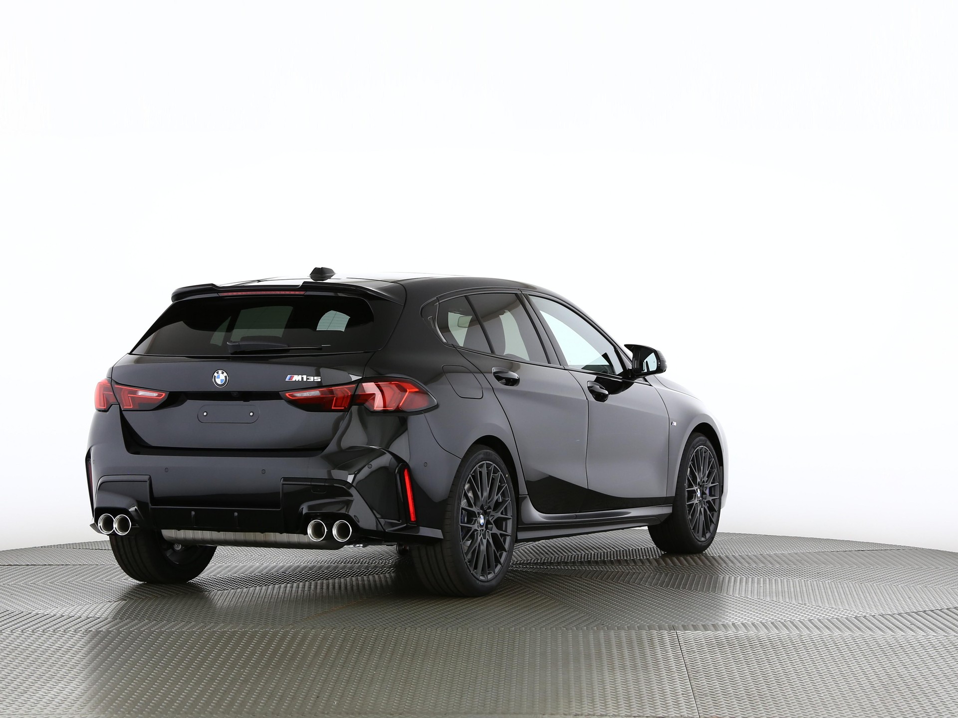 BMW M135i xDrive-image-1