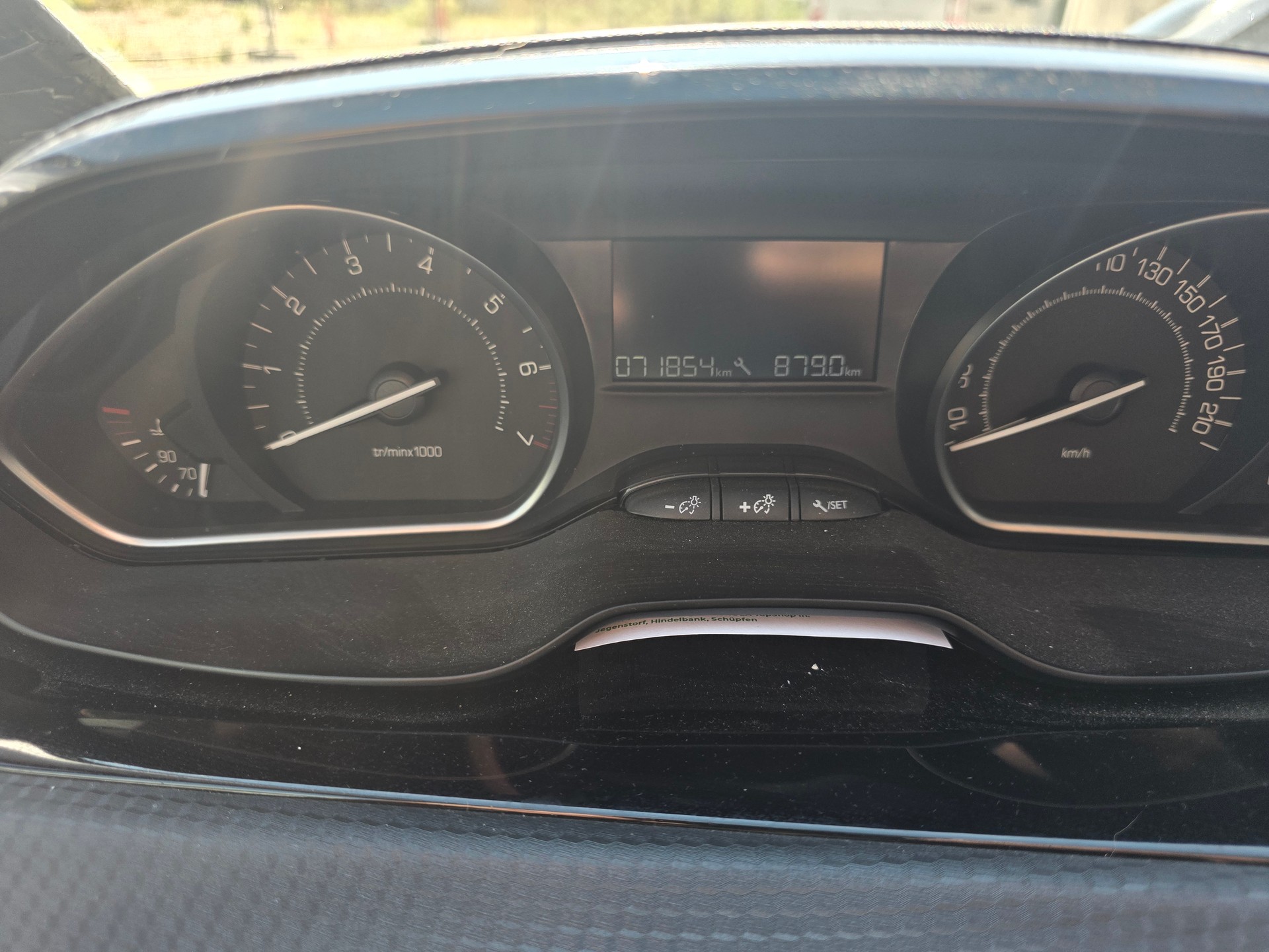 PEUGEOT 2008 1.2 PureTech Active EAT6 nur 9000 Bis ende juni-image-4