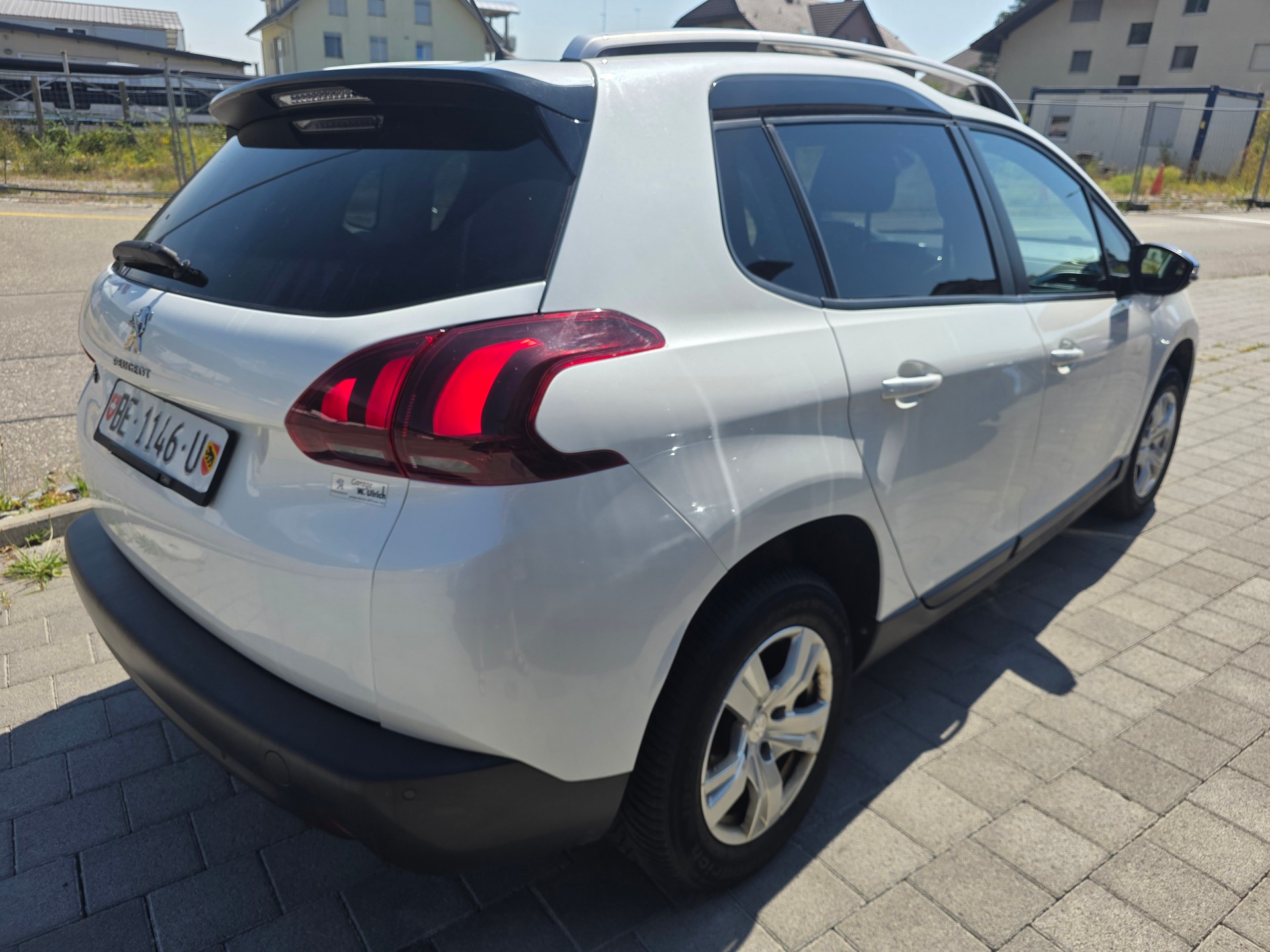 PEUGEOT 2008 1.2 PureTech Active EAT6 nur 9000 Bis ende juni-image-10