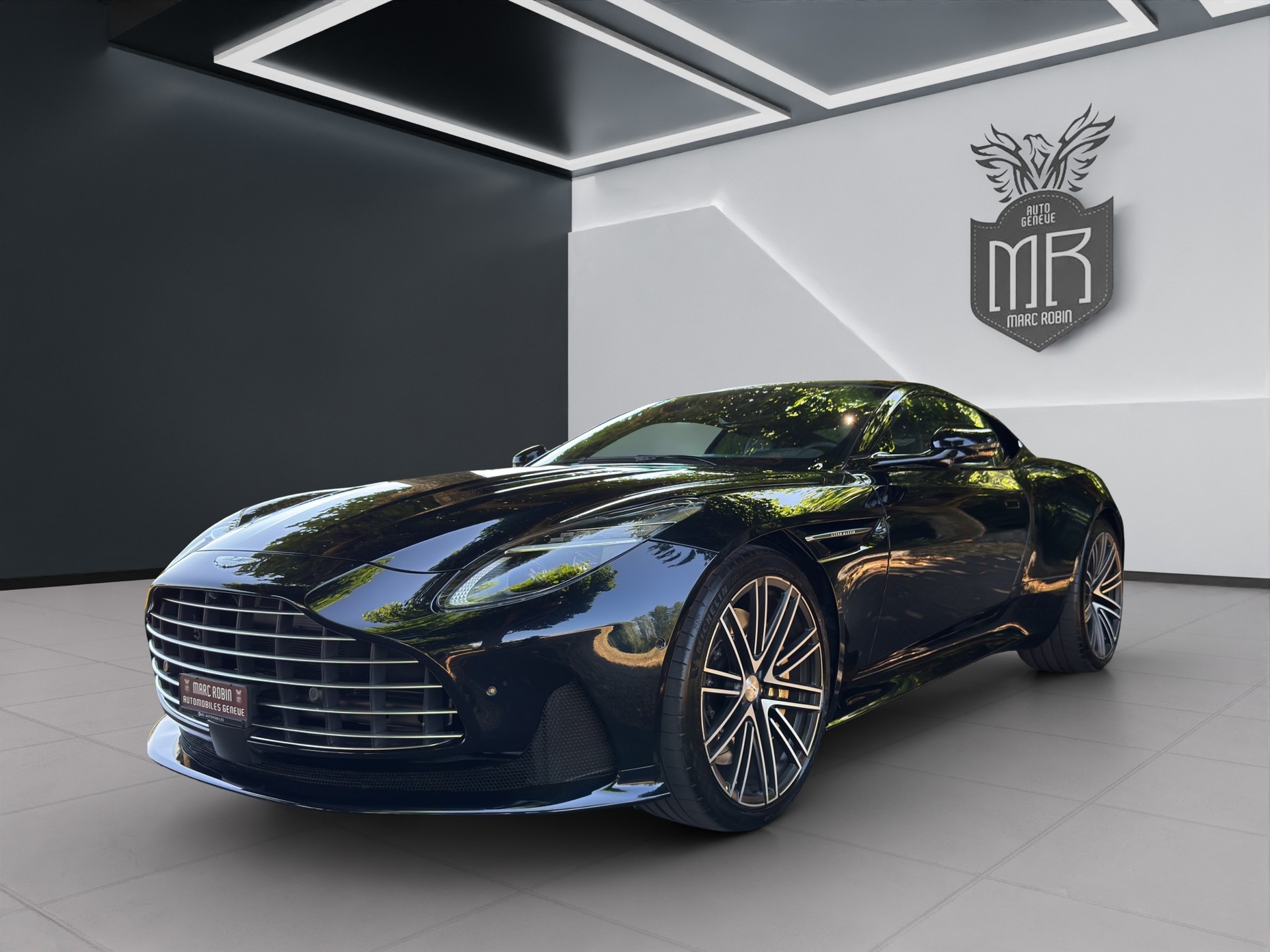 ASTON MARTIN DB12-image-0