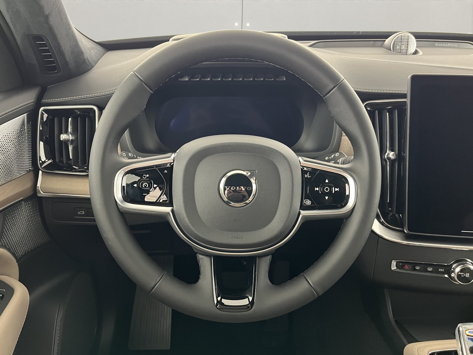 VOLVO XC90 2.0 T8 TE Ultra Dark eAWD-image-13