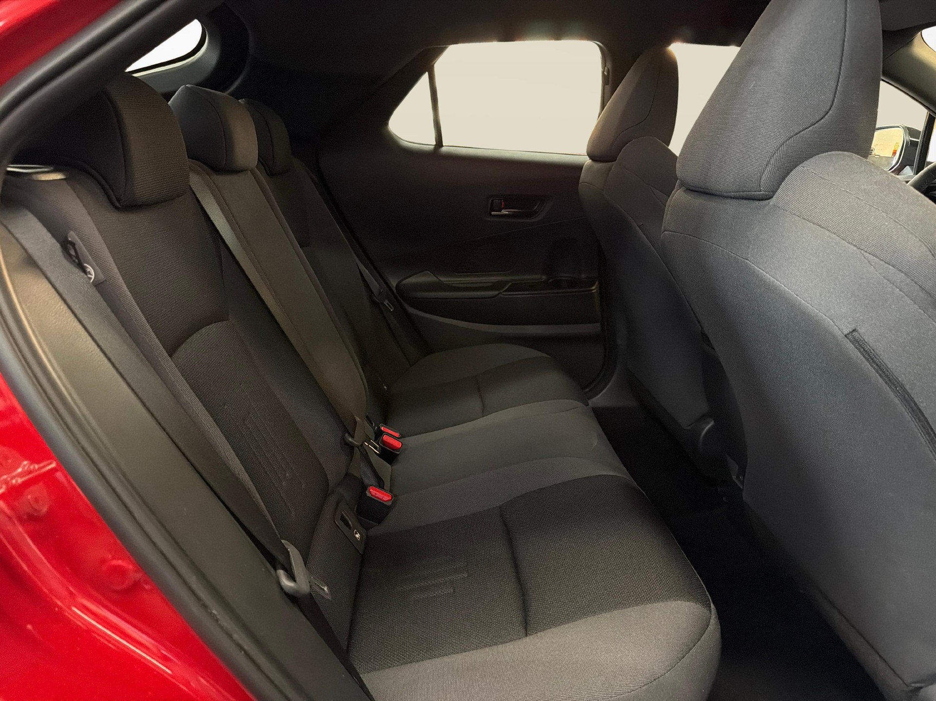 TOYOTA C-HR 2.0 HEV Trend 4x4-image-11