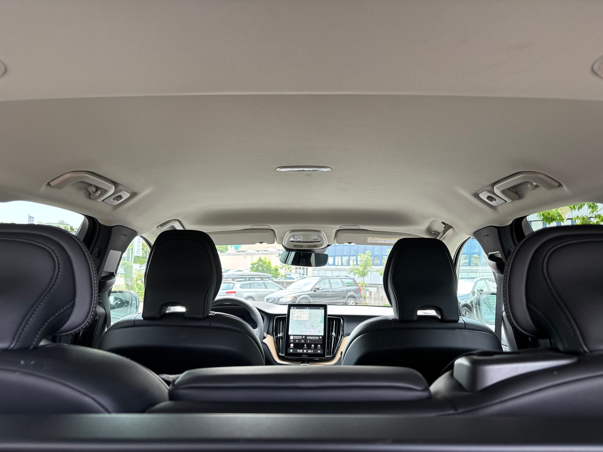 VOLVO XC60 2.0 T6 TE Plus Dark eAWD-image-10
