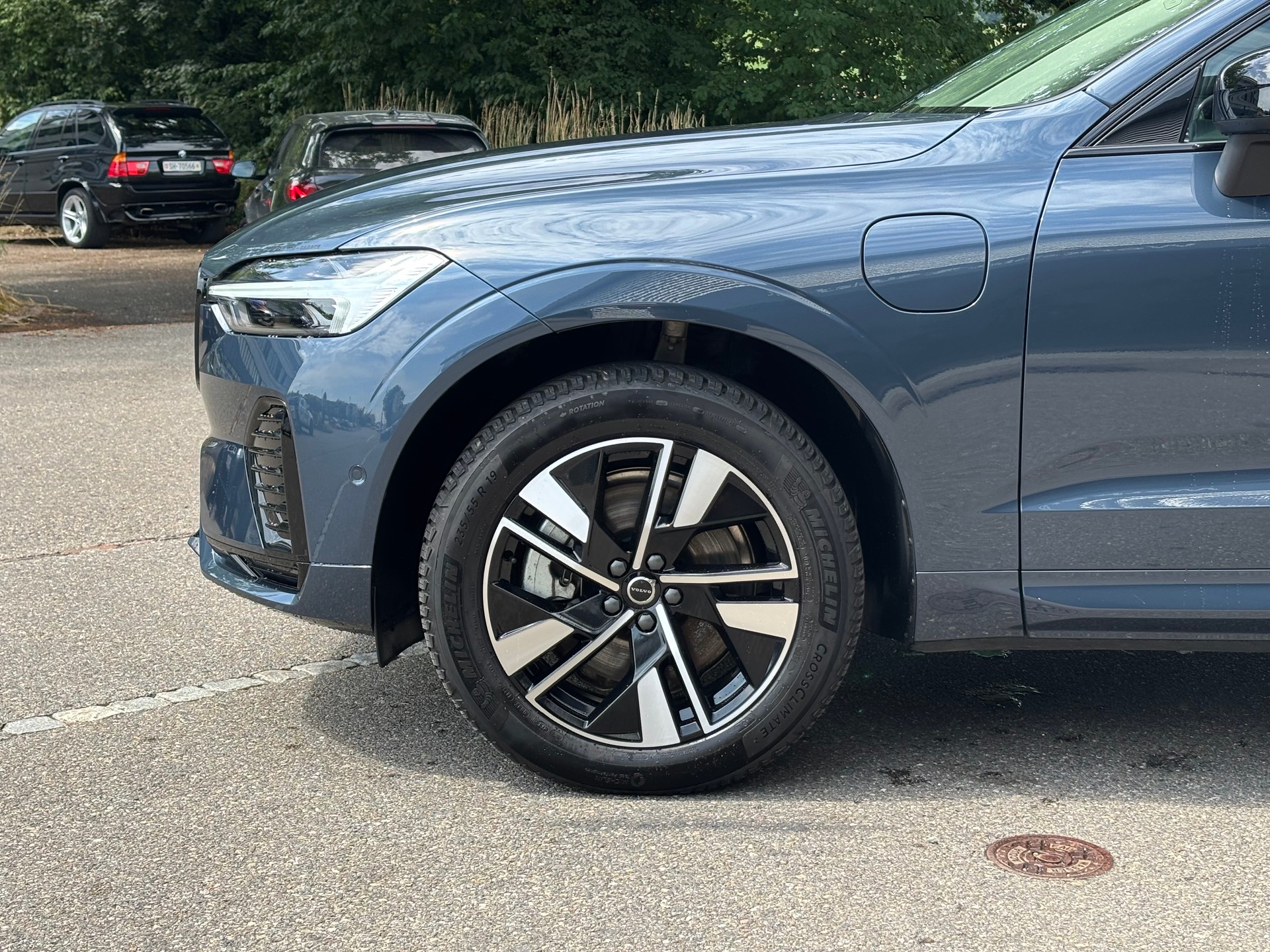 VOLVO XC60 2.0 T6 TE Plus Dark eAWD-image-1