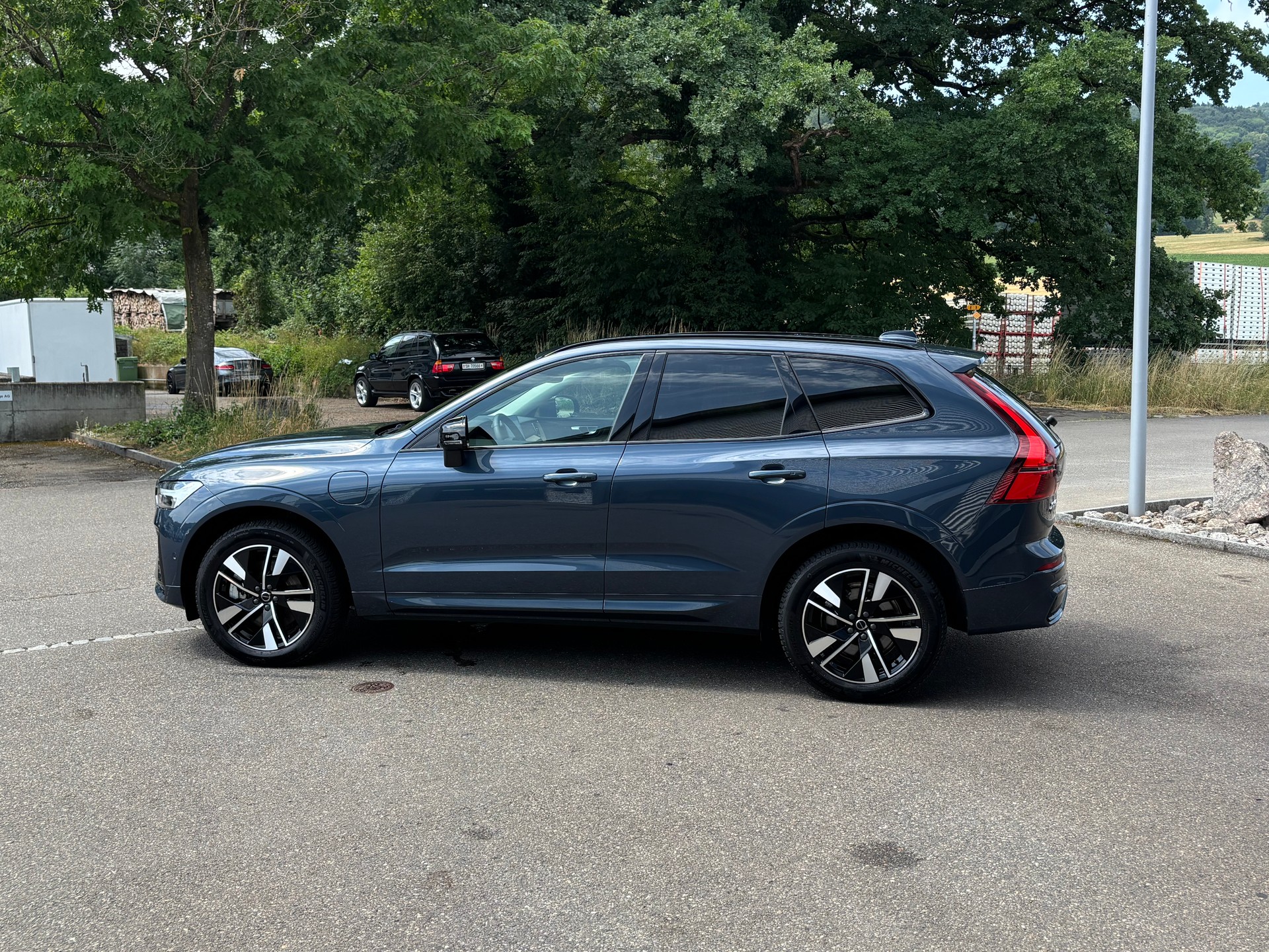 VOLVO XC60 2.0 T6 TE Plus Dark eAWD-image-4