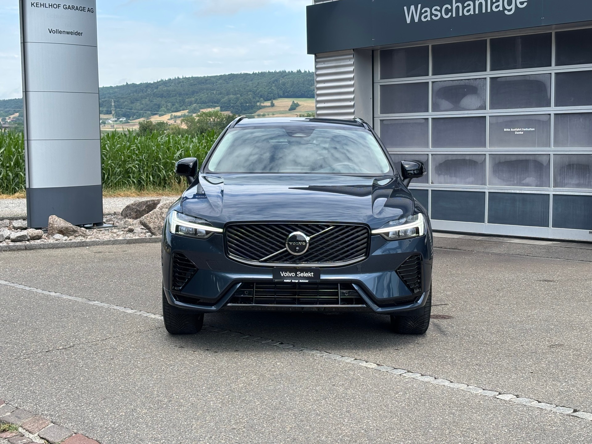 VOLVO XC60 2.0 T6 TE Plus Dark eAWD-image-7