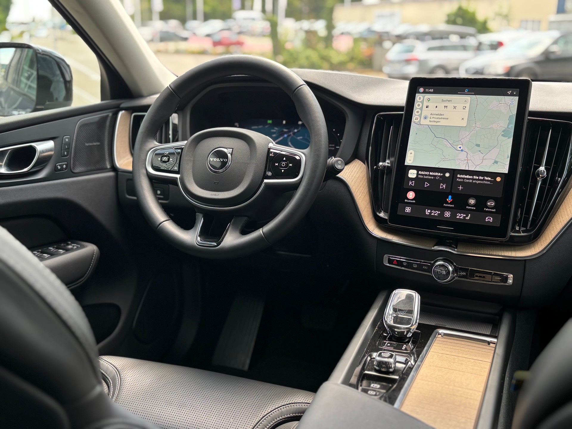 VOLVO XC60 2.0 T6 TE Plus Dark eAWD-image-13