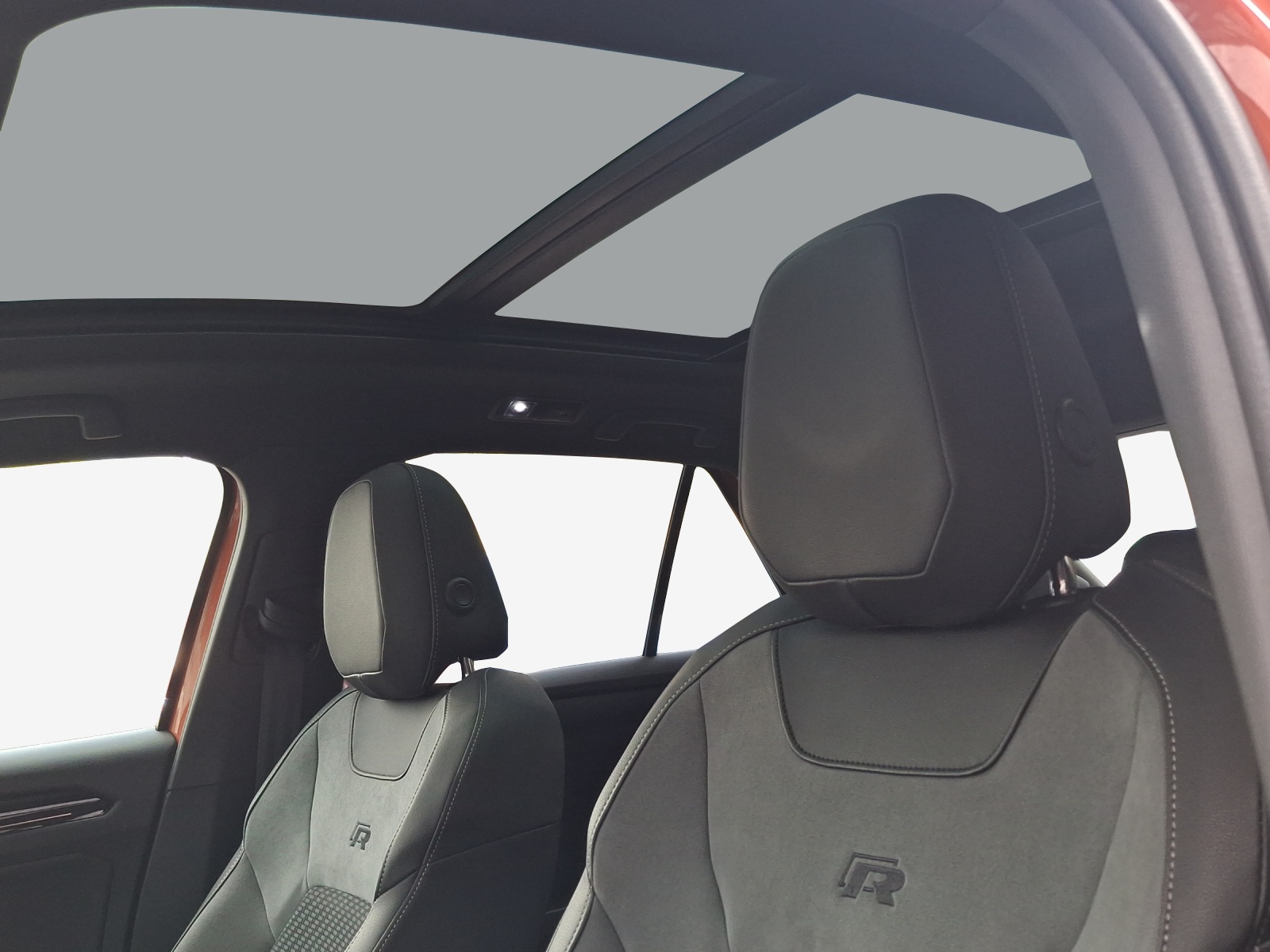 VW T-Roc 2.0 TSI R DSG 4Motion-image-13