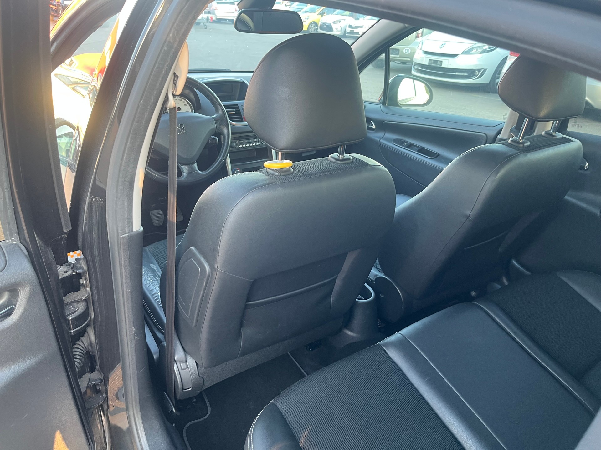 PEUGEOT 207 1.6 16V Sport-image-10