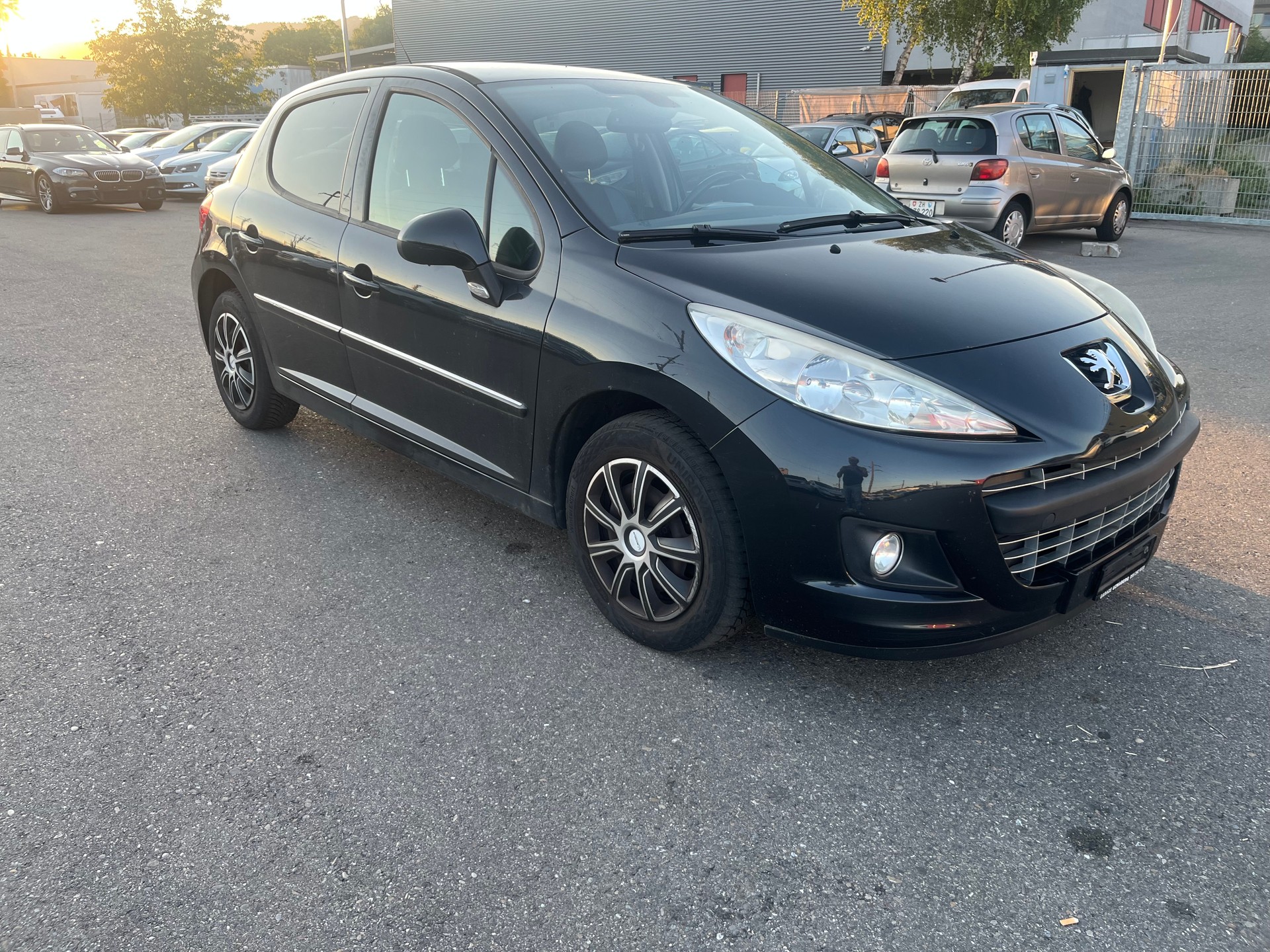 PEUGEOT 207 1.6 16V Sport-image-3
