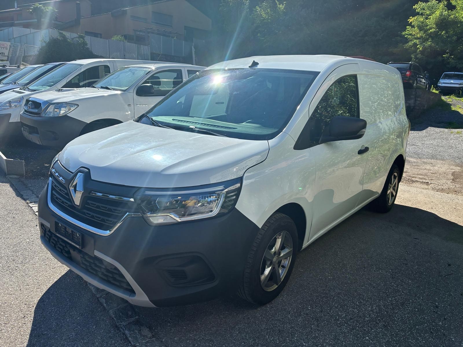 RENAULT Kangoo Van 1.3TCe Standard 100 PF Edition One-image-2