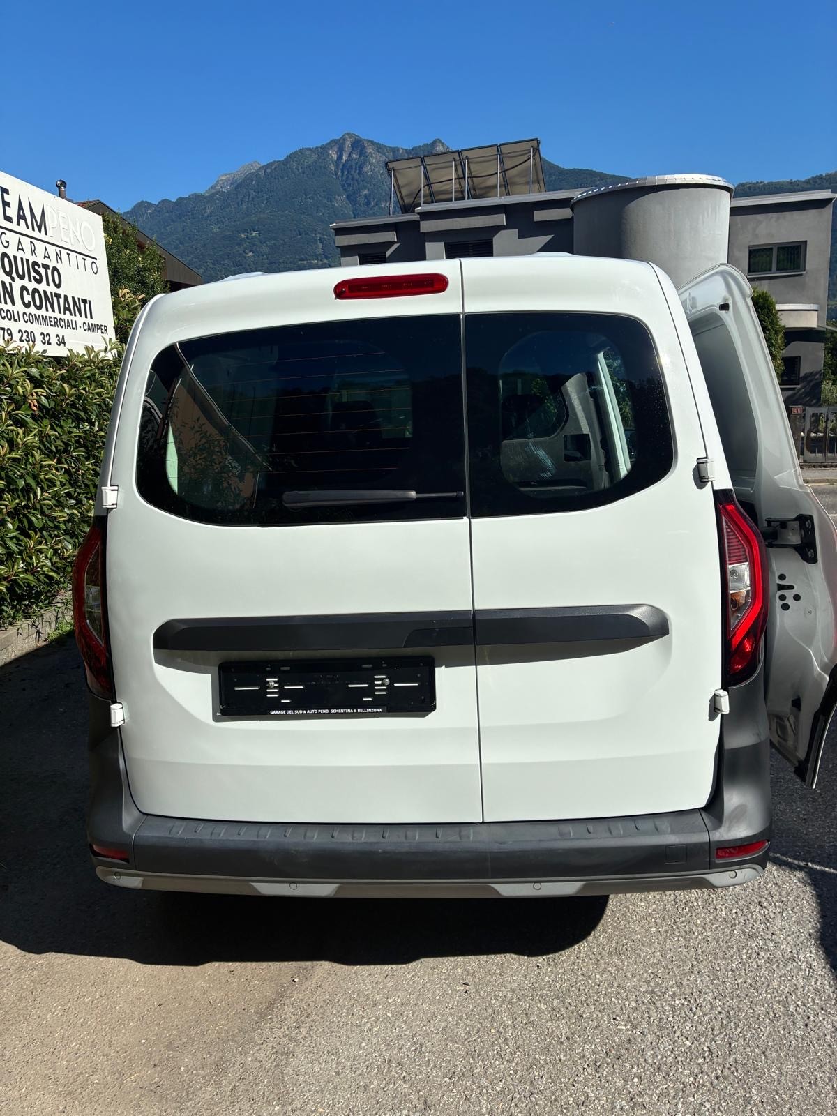 RENAULT Kangoo Van 1.3TCe Standard 100 PF Edition One-image-6