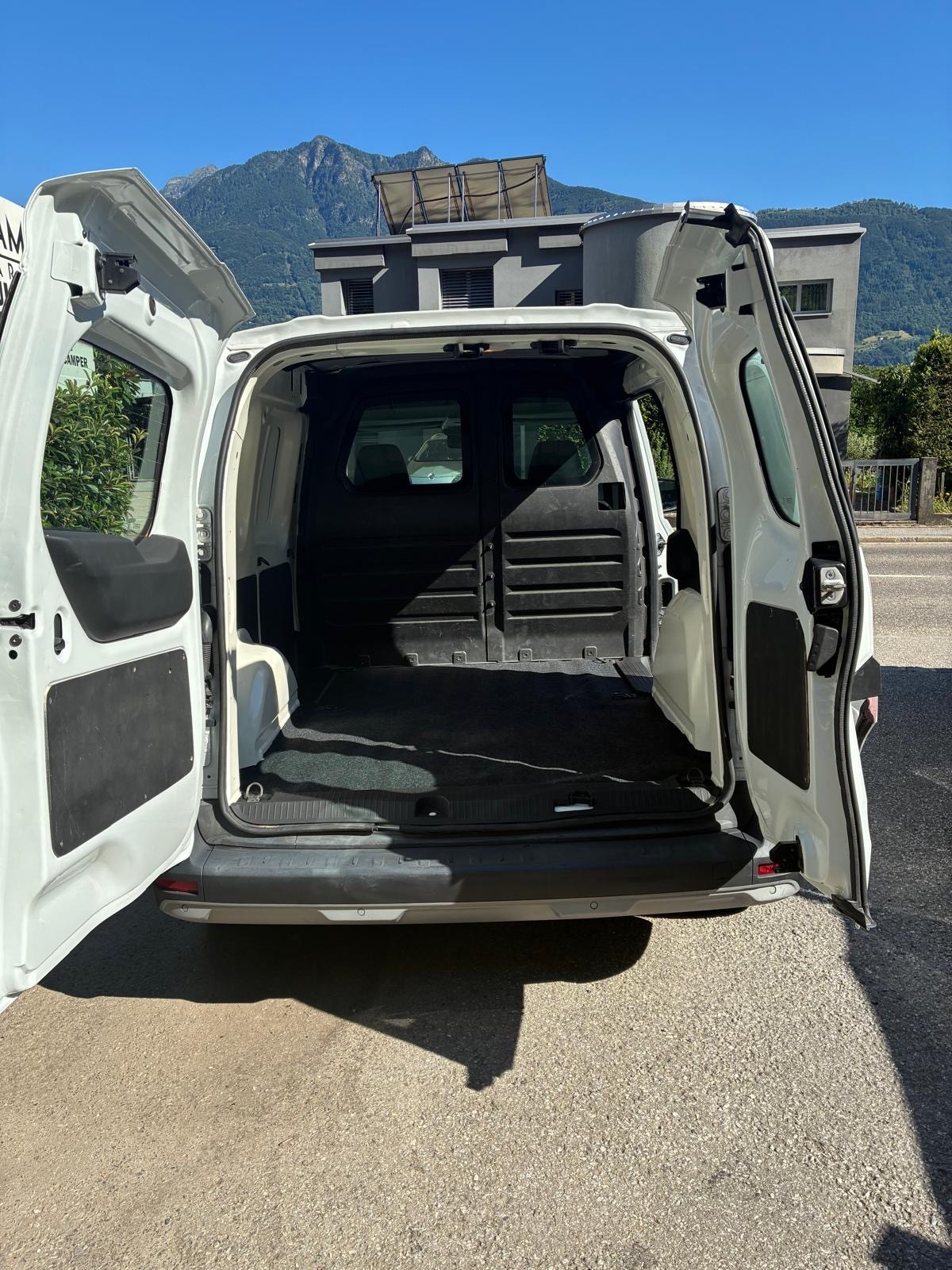 RENAULT Kangoo Van 1.3TCe Standard 100 PF Edition One-image-7