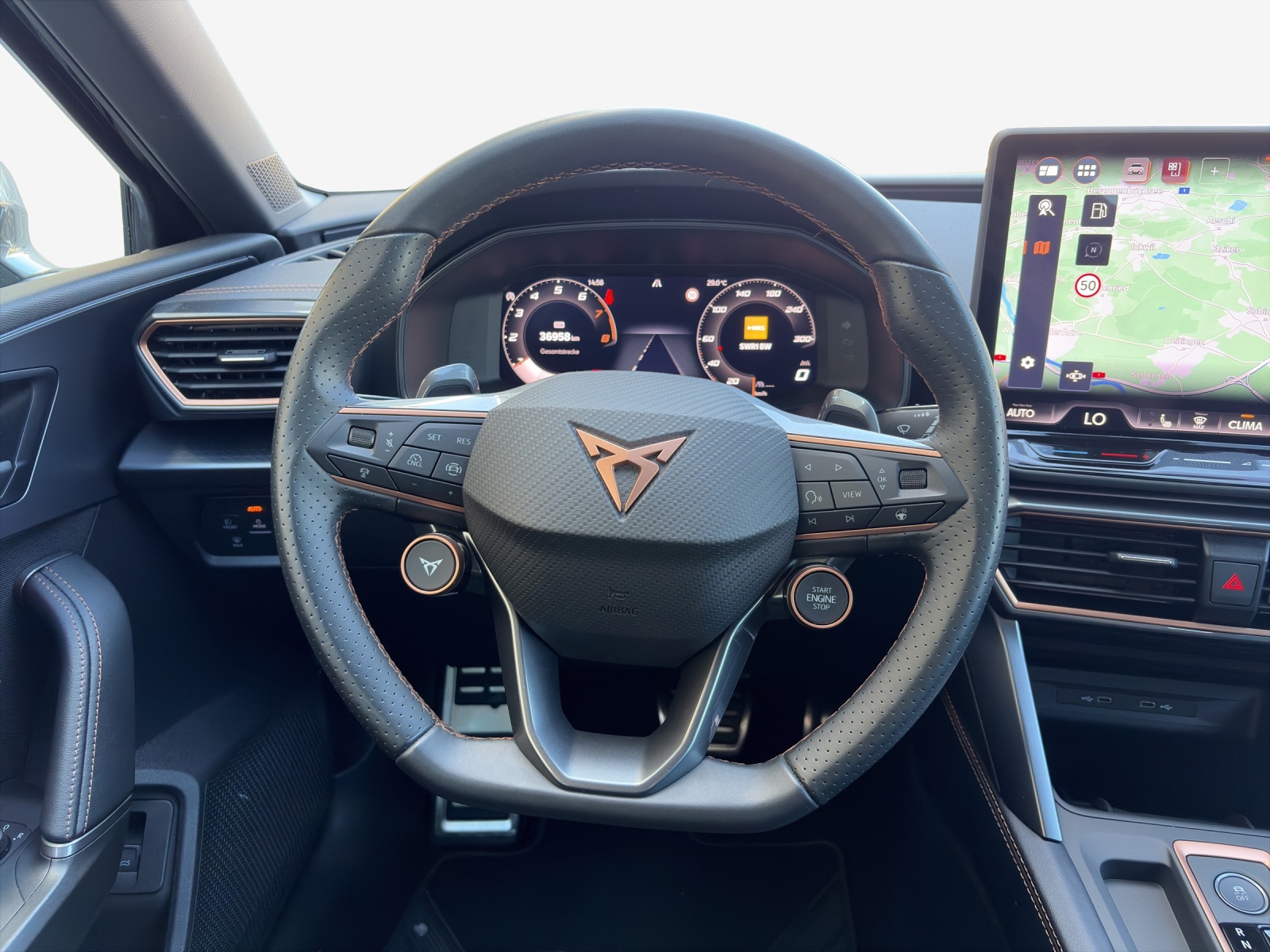 CUPRA LEON ST 1.5 eTSI DSG-image-9