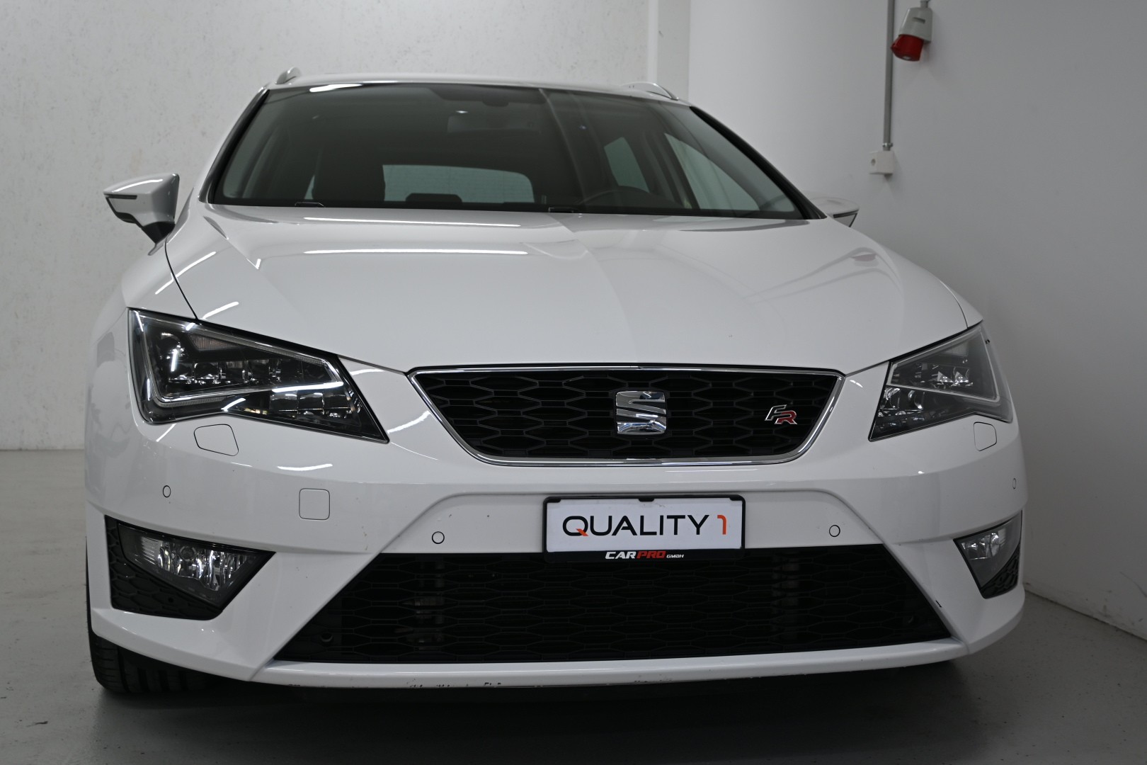 SEAT Leon ST 2.0 TDI FR Line DSG-image-1