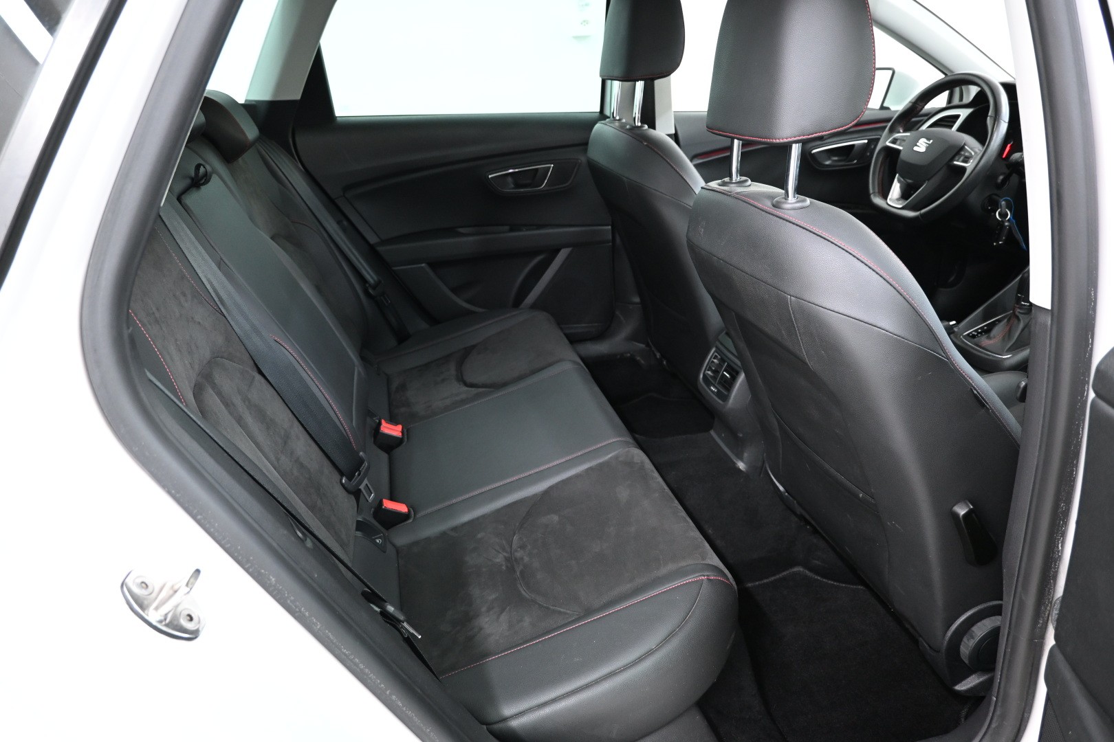 SEAT Leon ST 2.0 TDI FR Line DSG-image-7