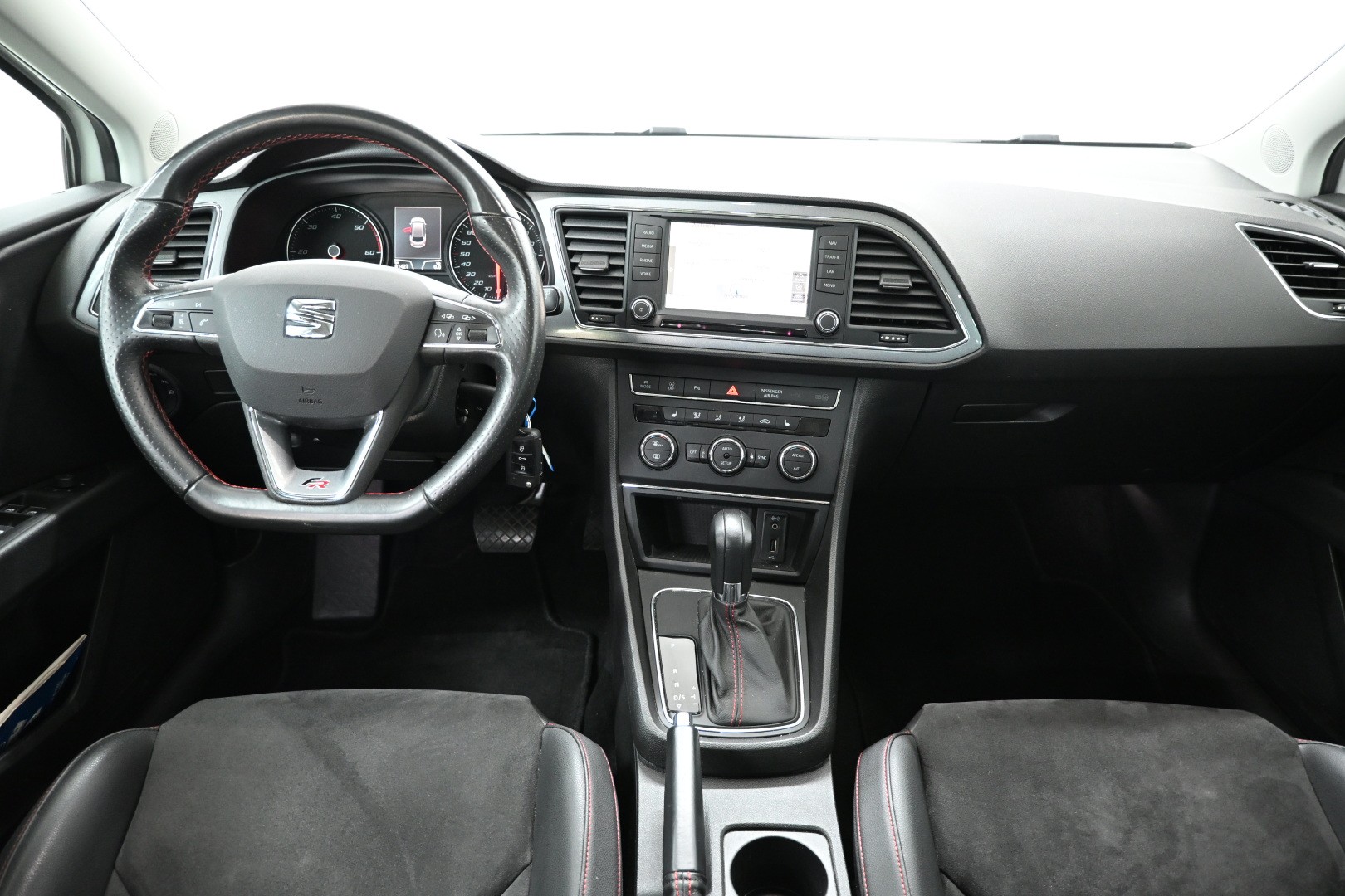 SEAT Leon ST 2.0 TDI FR Line DSG-image-6