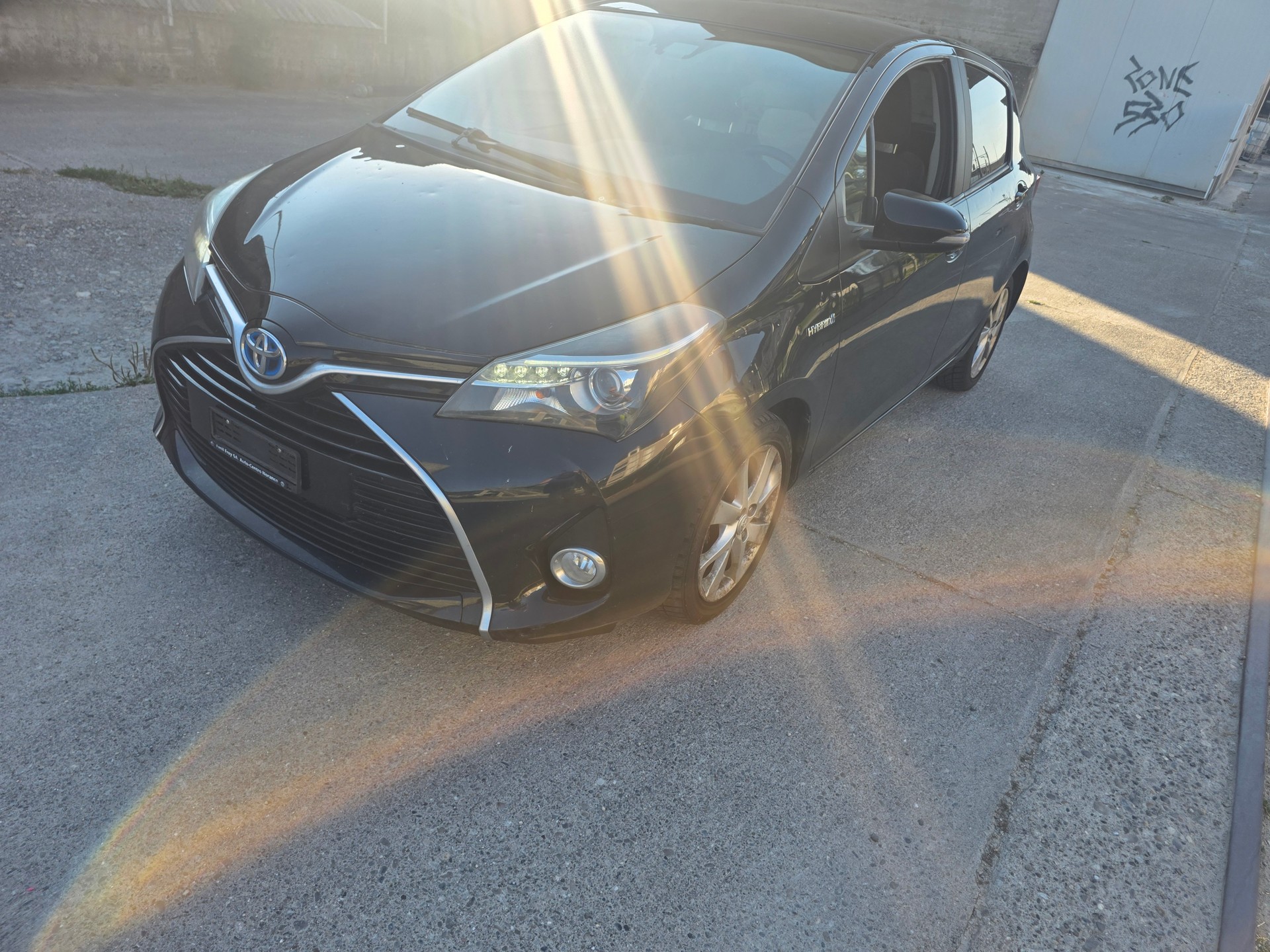 TOYOTA Yaris 1.5 VVT-i Hybrid Swiss Trend e-CVT-image-11