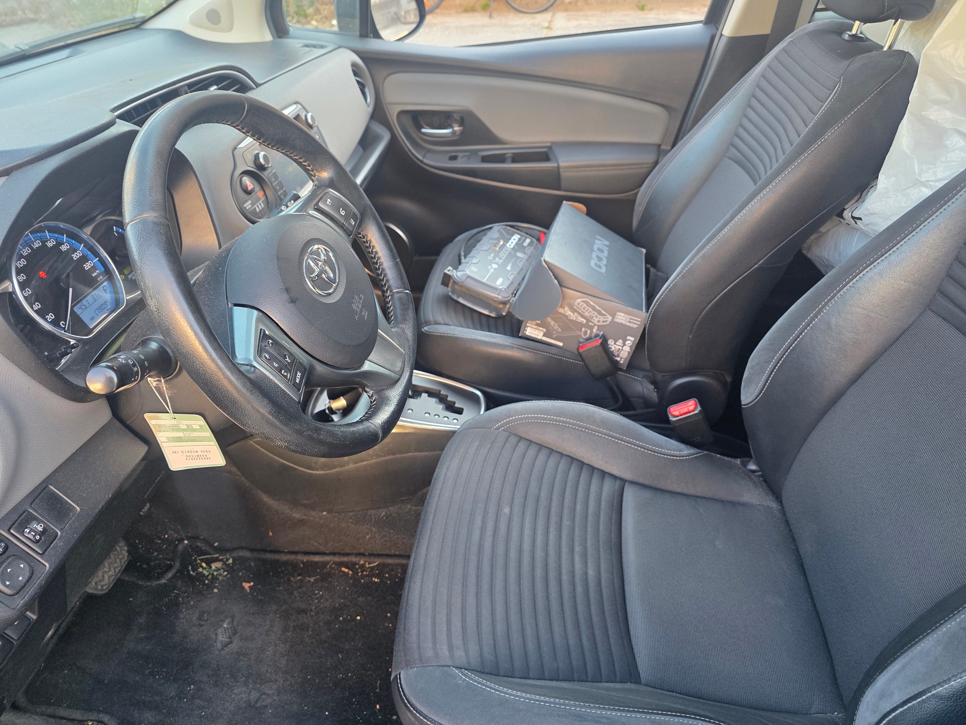 TOYOTA Yaris 1.5 VVT-i Hybrid Swiss Trend e-CVT-image-13
