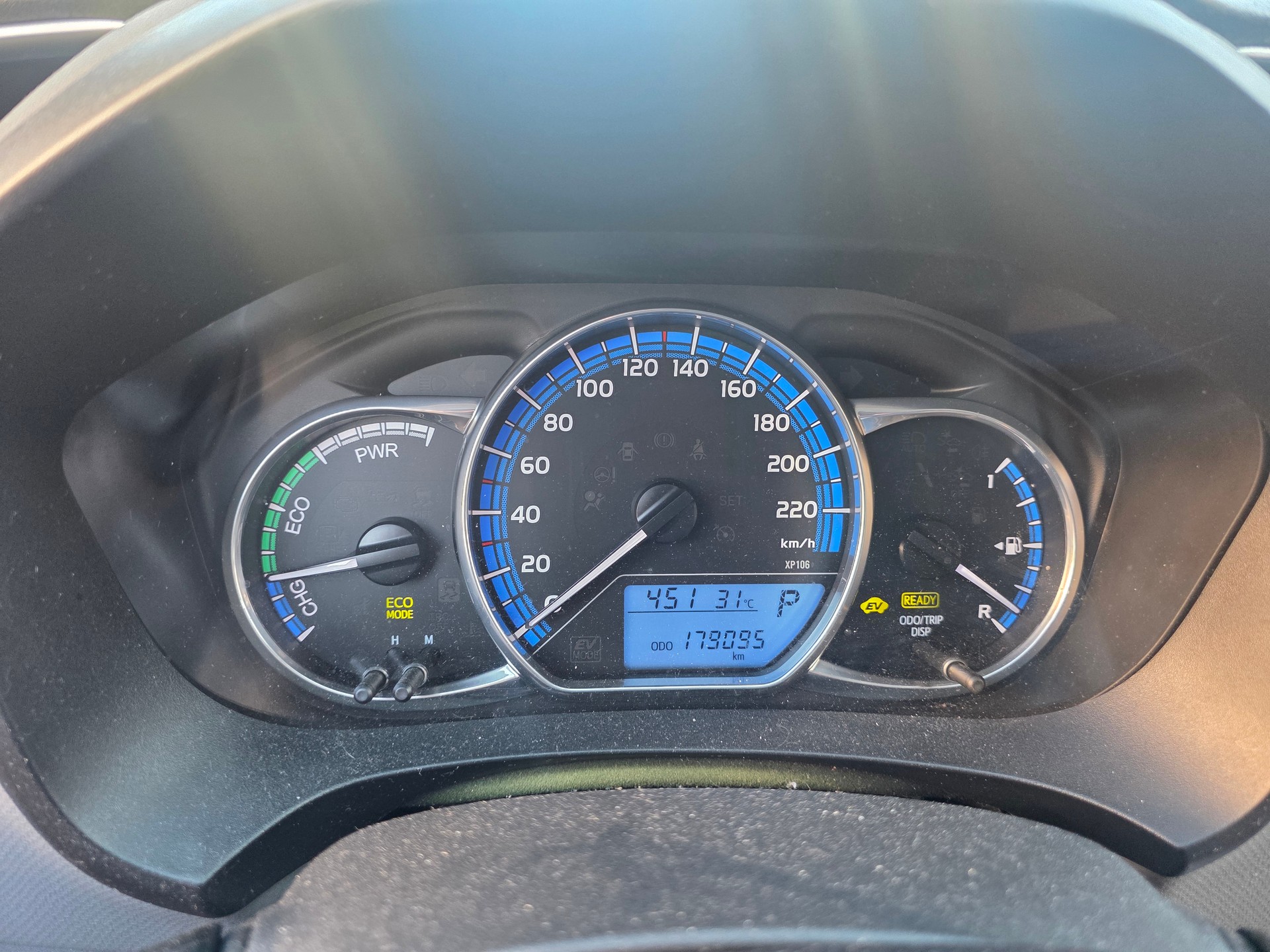 TOYOTA Yaris 1.5 VVT-i Hybrid Swiss Trend e-CVT-image-12
