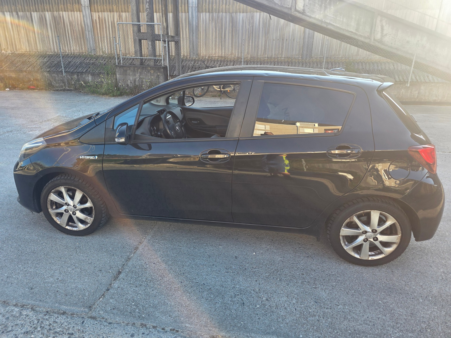TOYOTA Yaris 1.5 VVT-i Hybrid Swiss Trend e-CVT-image-10
