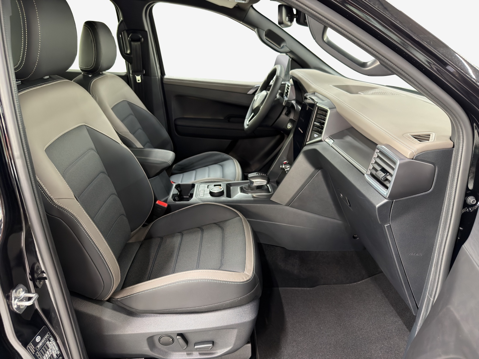 VW Amarok 3.0TDI Aventura Winter 2-image-15
