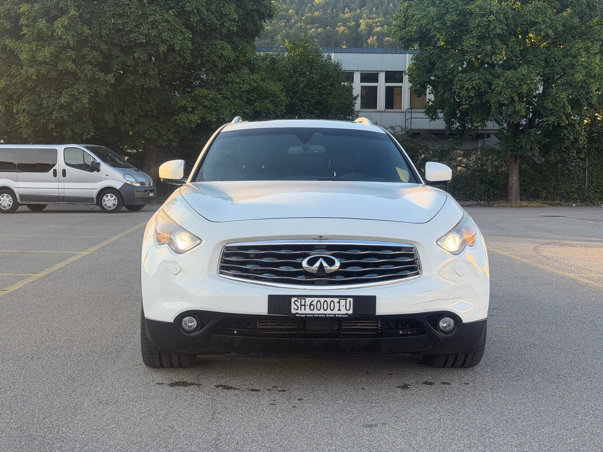 INFINITI FX30d S AWD Automatic-image-1