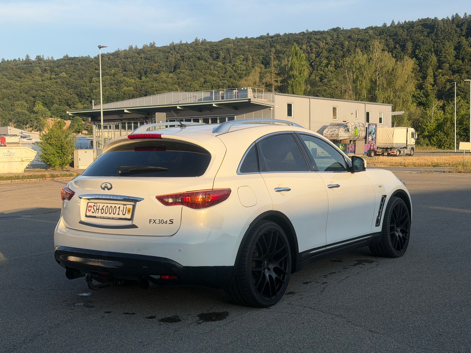 INFINITI FX30d S AWD Automatic-image-4