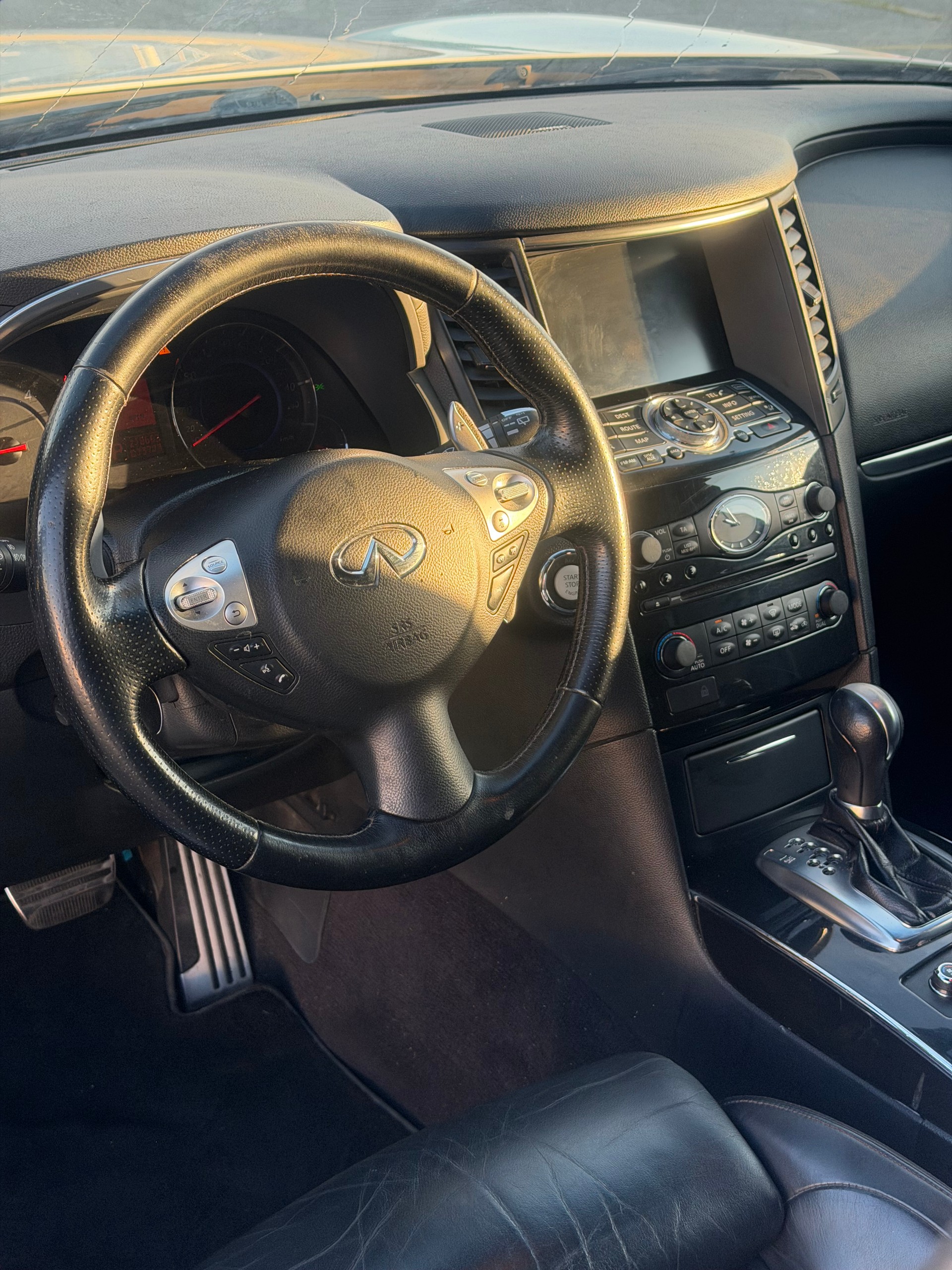 INFINITI FX30d S AWD Automatic-image-10