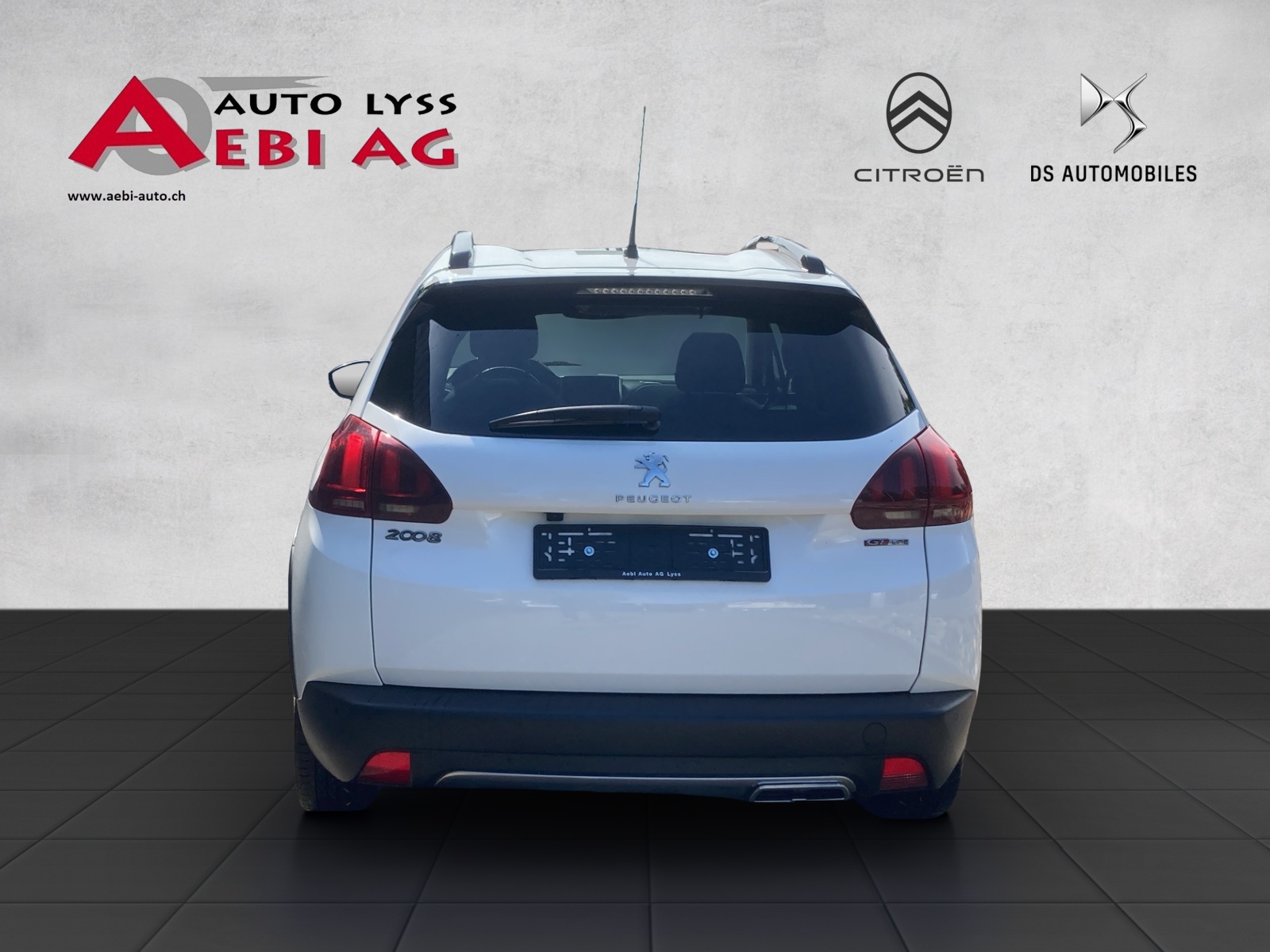PEUGEOT 2008 1.2 PureTech GT Line-image-3
