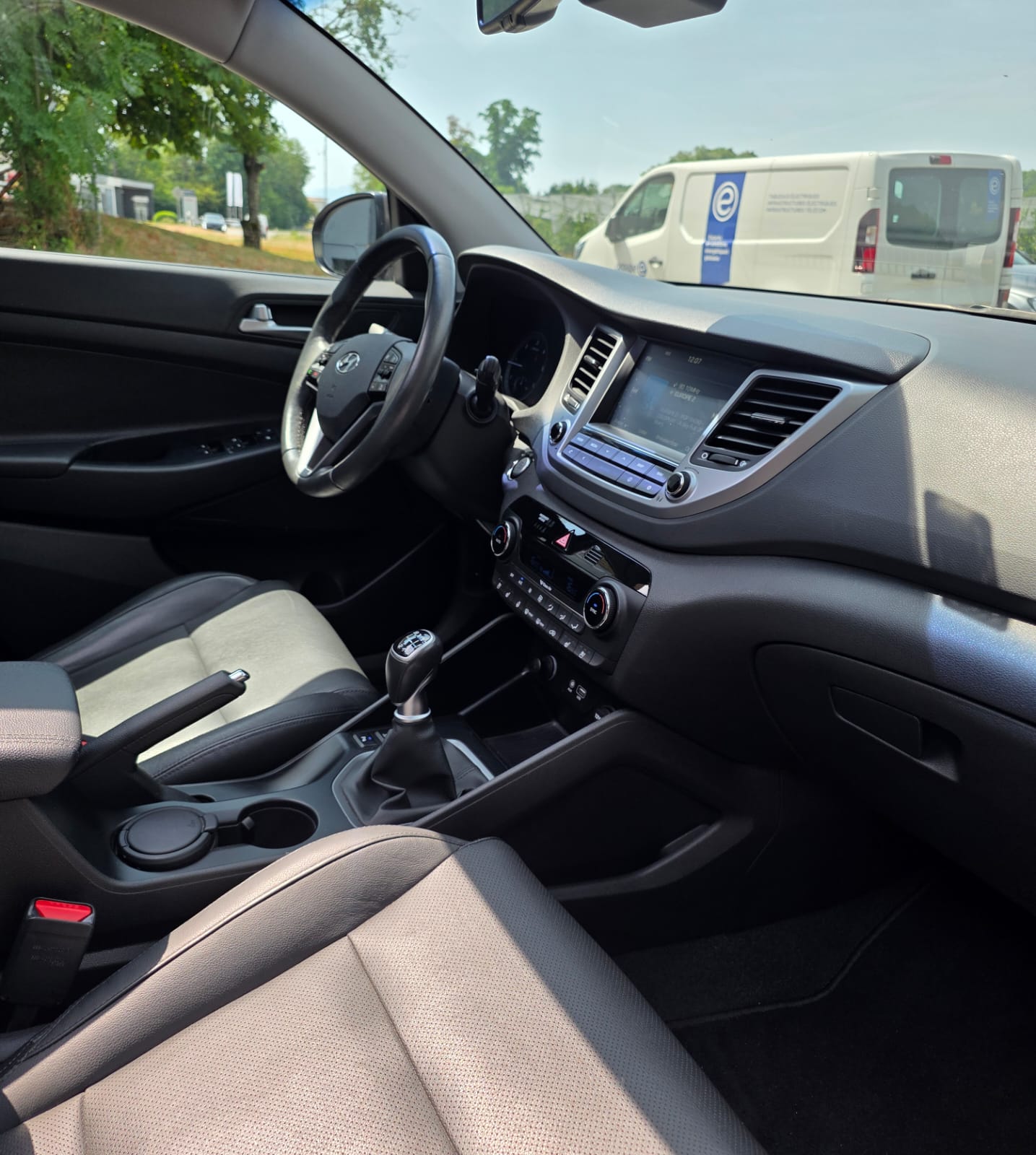 HYUNDAI Tucson 2.0 CRDI Vertex 4WD-image-13