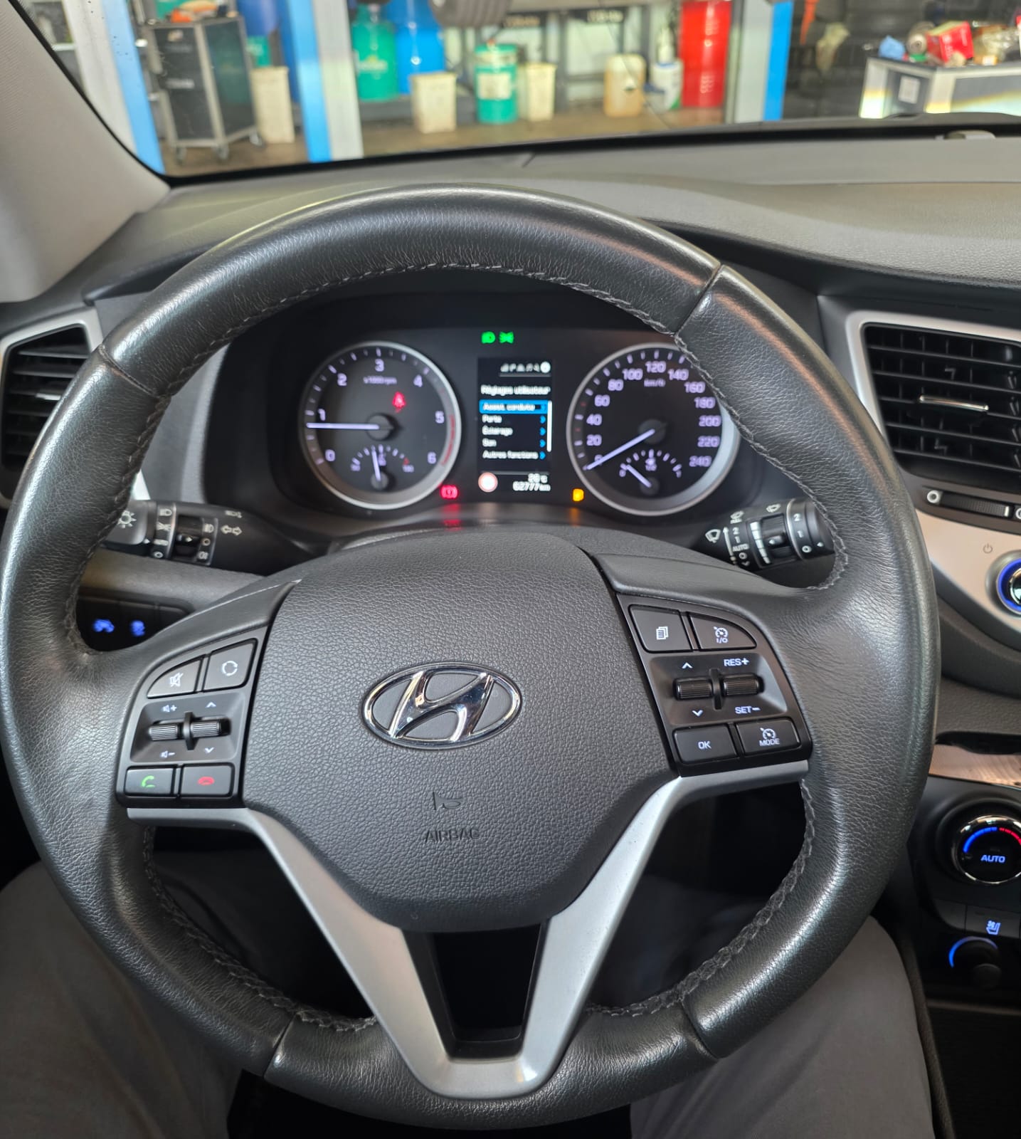 HYUNDAI Tucson 2.0 CRDI Vertex 4WD-image-2