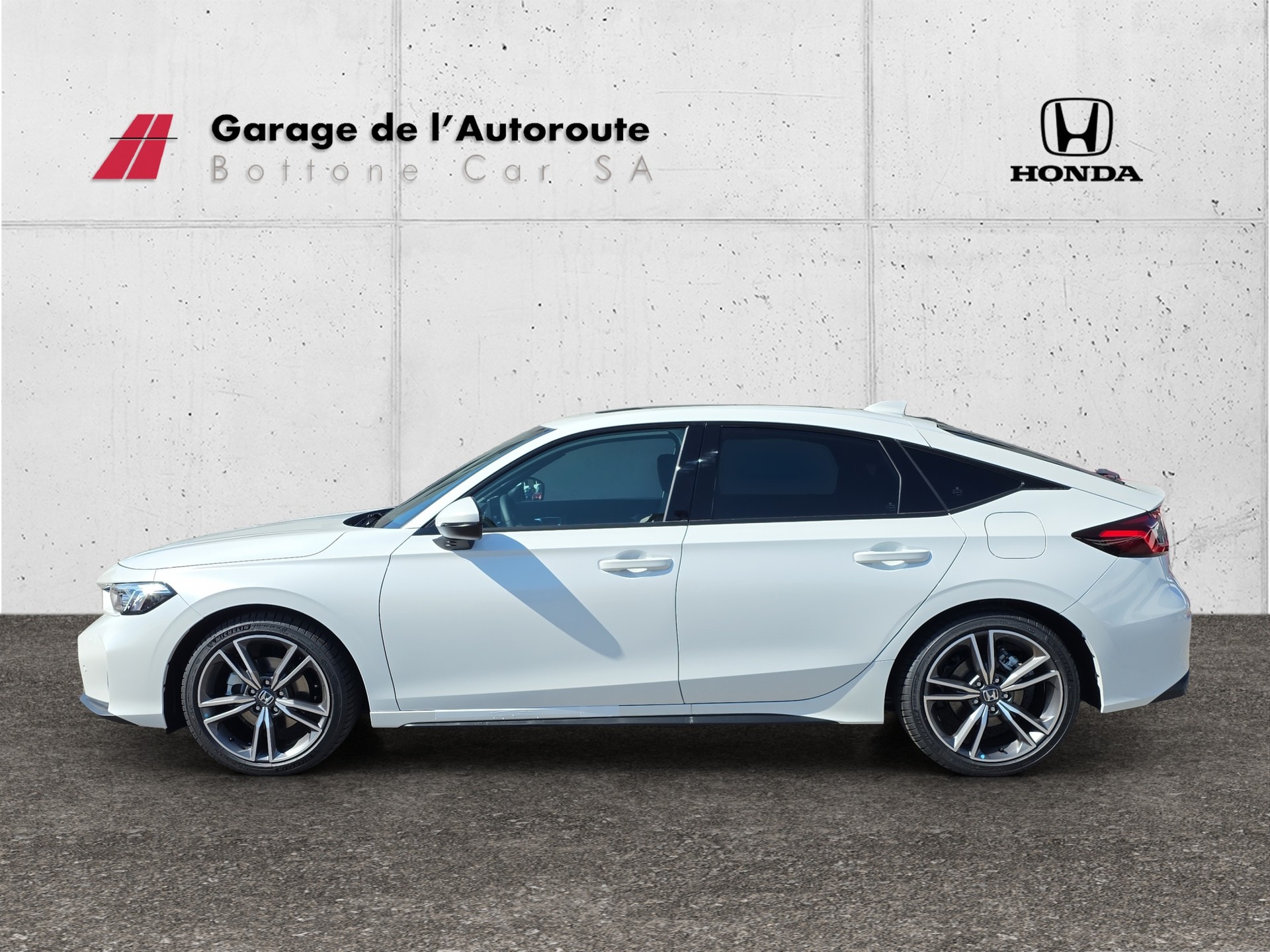 HONDA Civic 2.0 i-MMD Advance-showroom-element-1