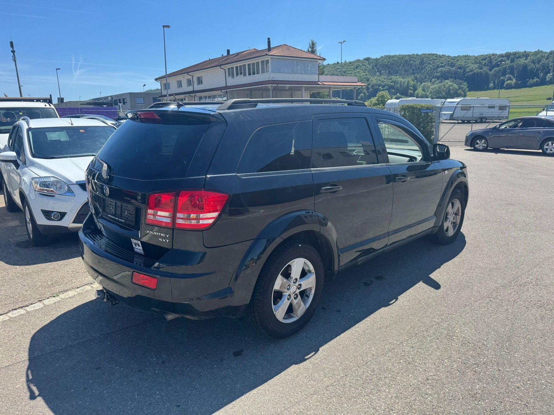 DODGE Journey 2.0 CRD SXT Automatic-image-3