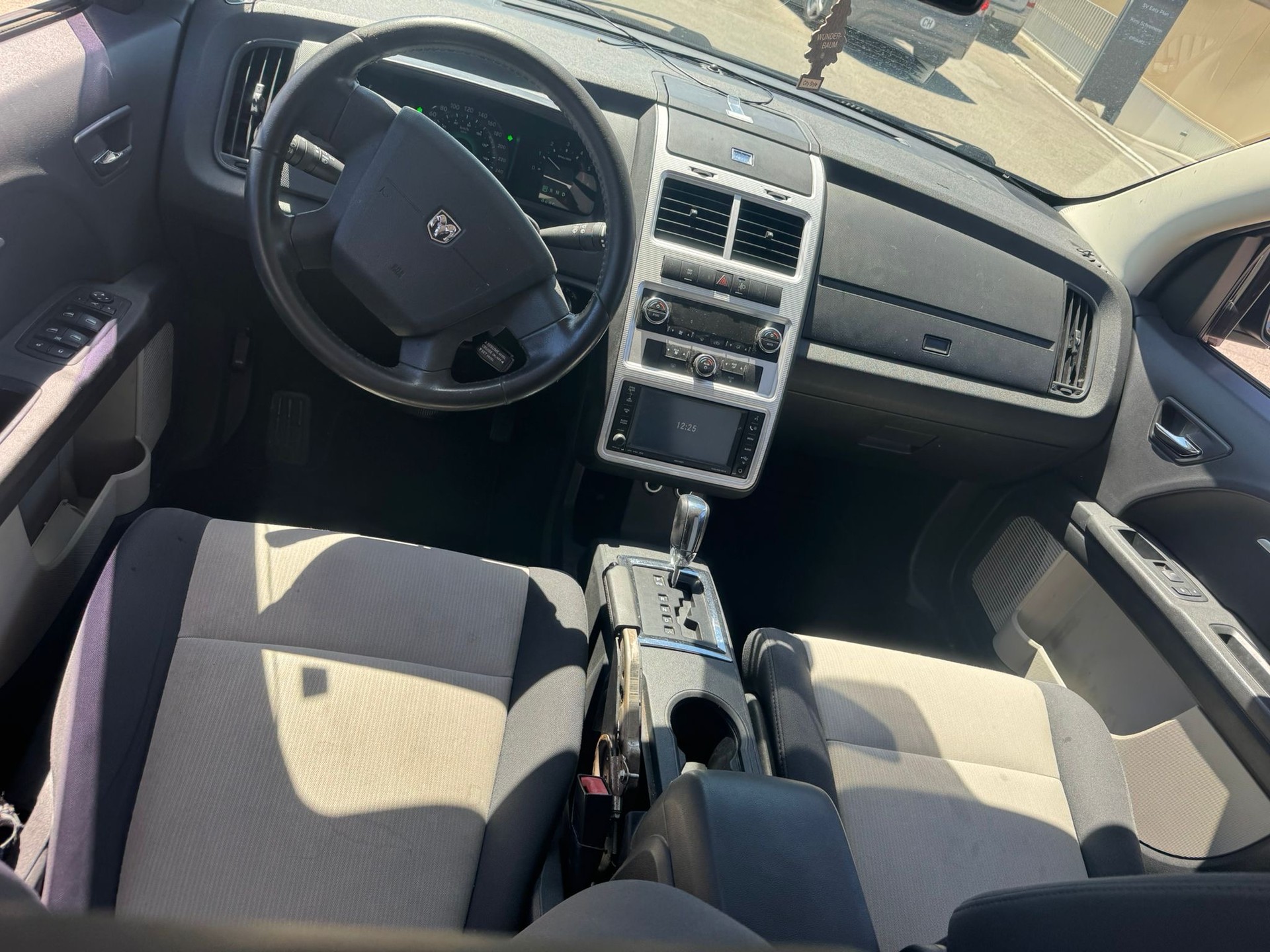 DODGE Journey 2.0 CRD SXT Automatic-image-5