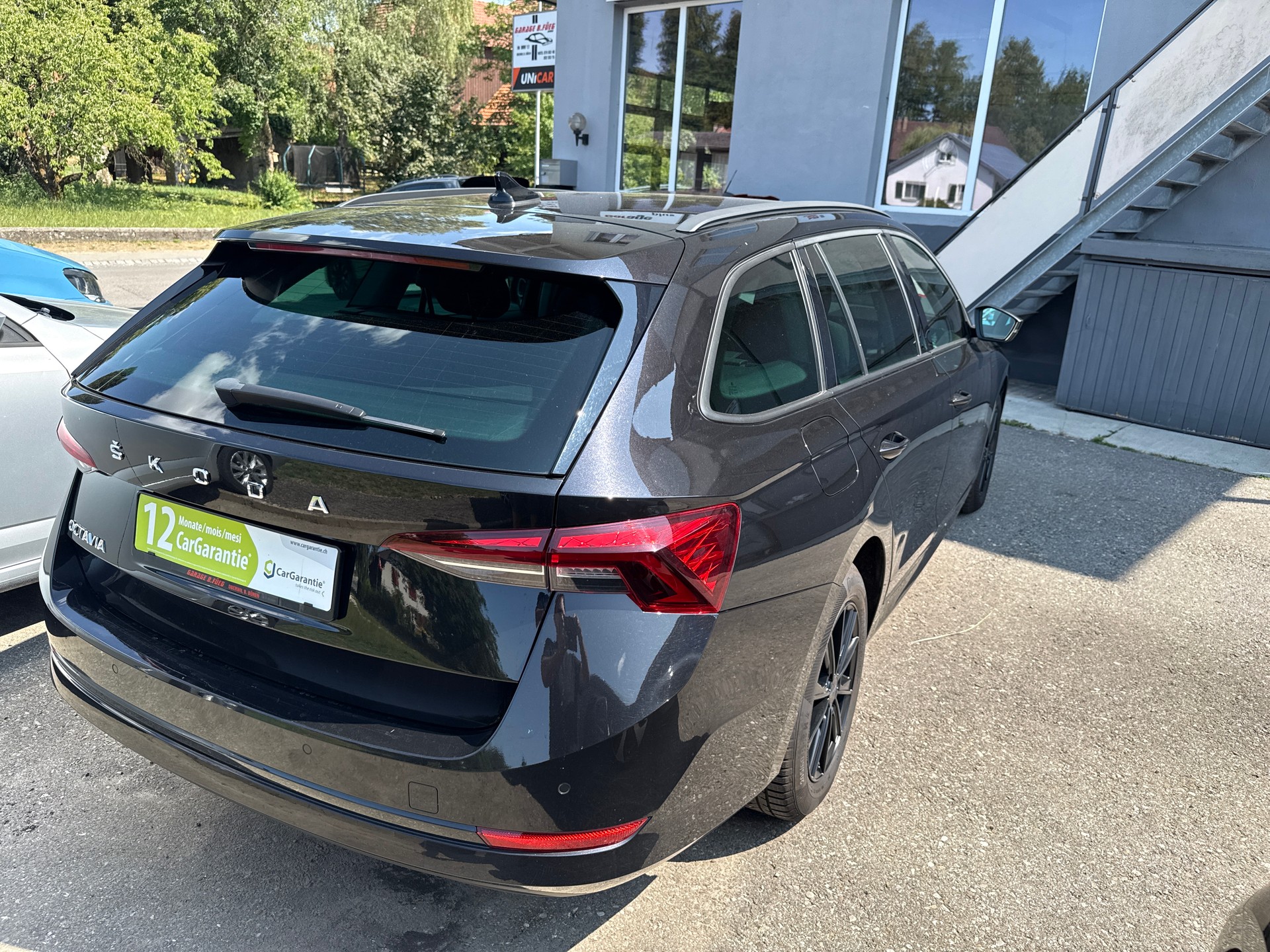 SKODA Octavia Combi 2.0 TDI DSG Ambition-image-3