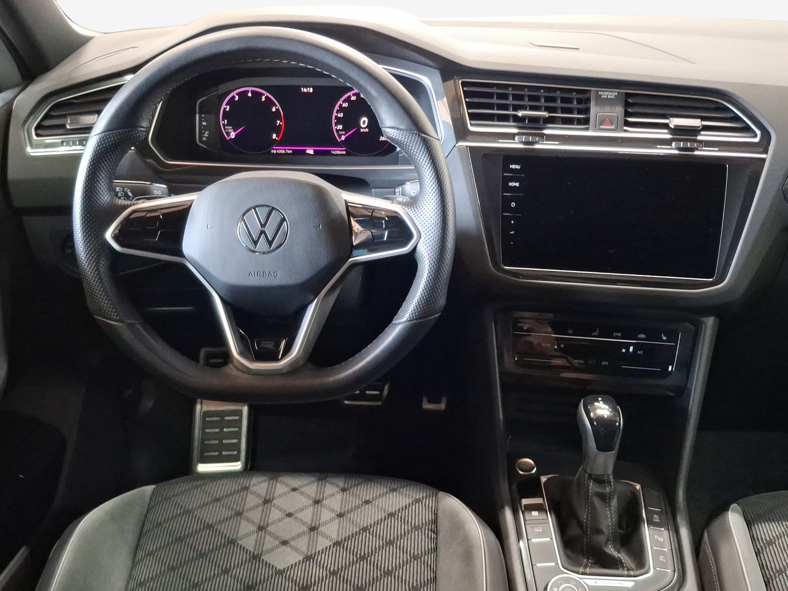 VW Tiguan 2.0TSI R-Line 4Motion DSG-image-8