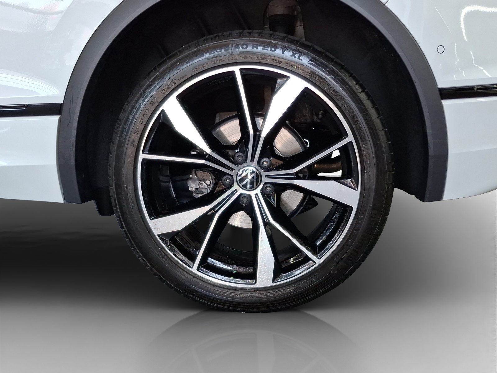 VW Tiguan 2.0TSI R-Line 4Motion DSG-image-13